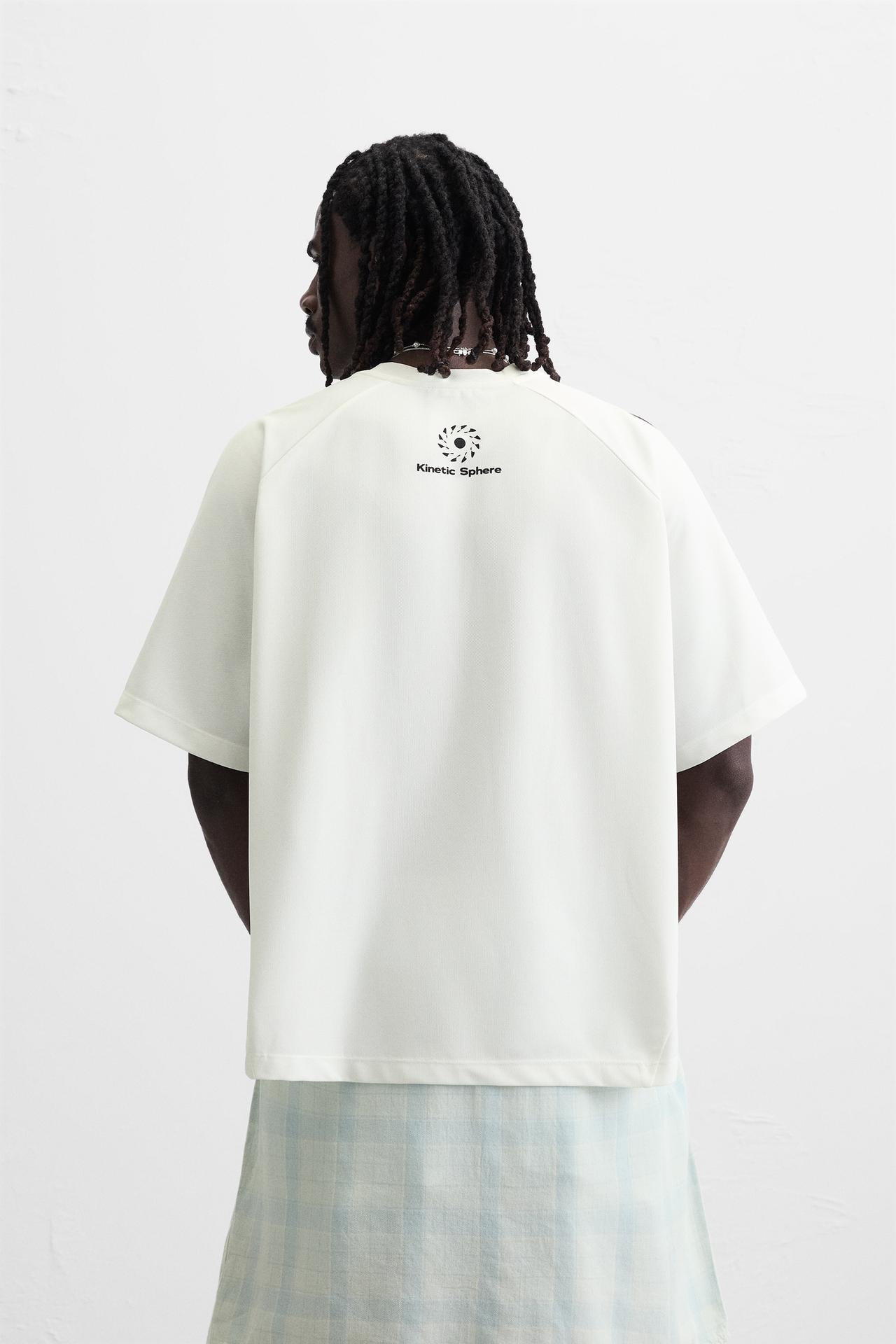 COLOUR BLOCK SLOGAN T-SHIRT