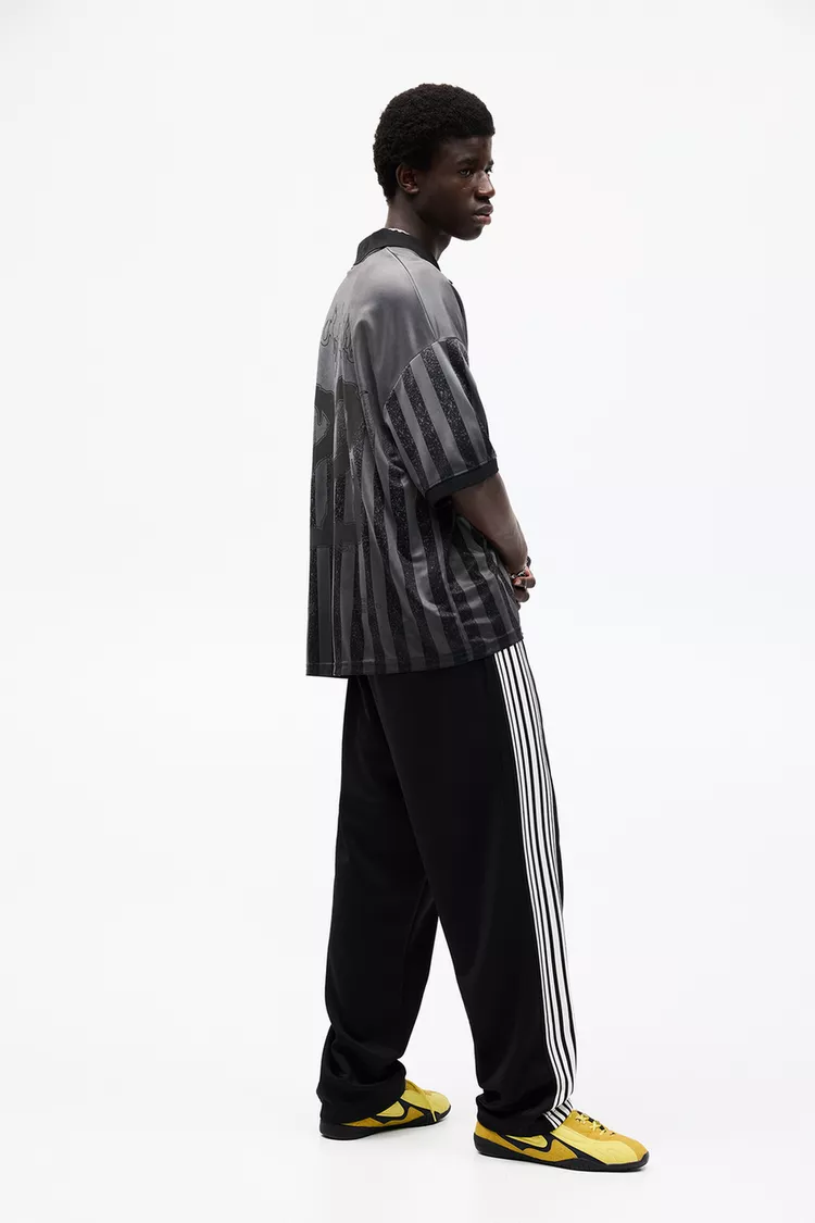 STWD sweatpants with side stripes