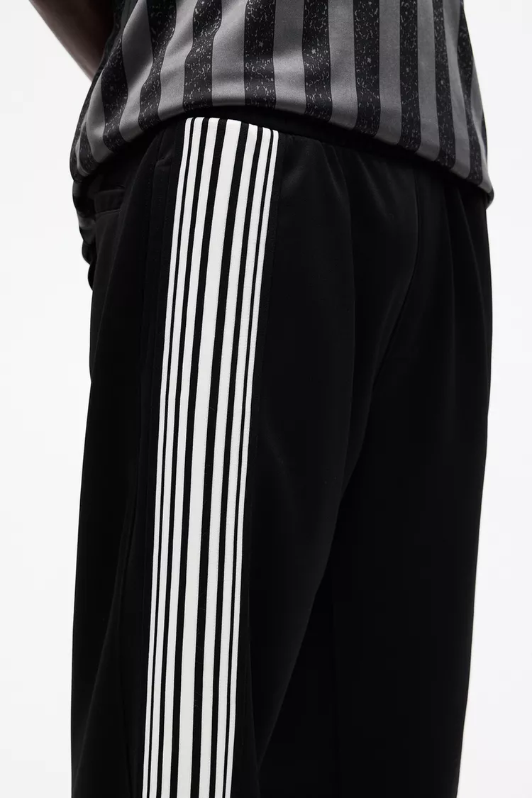 STWD sweatpants with side stripes
