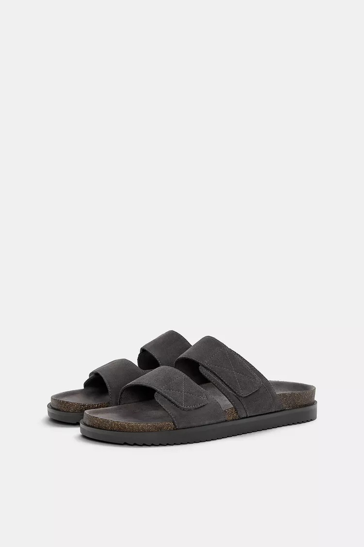 Leather flat sandals