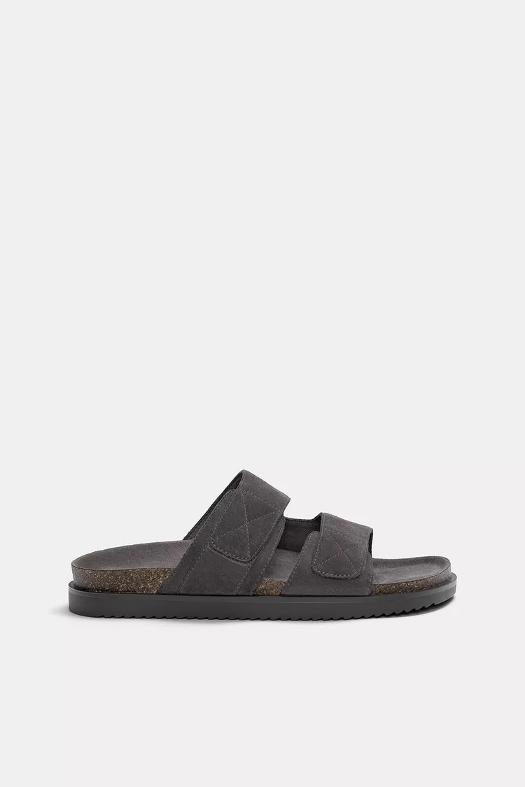 Leather flat sandals