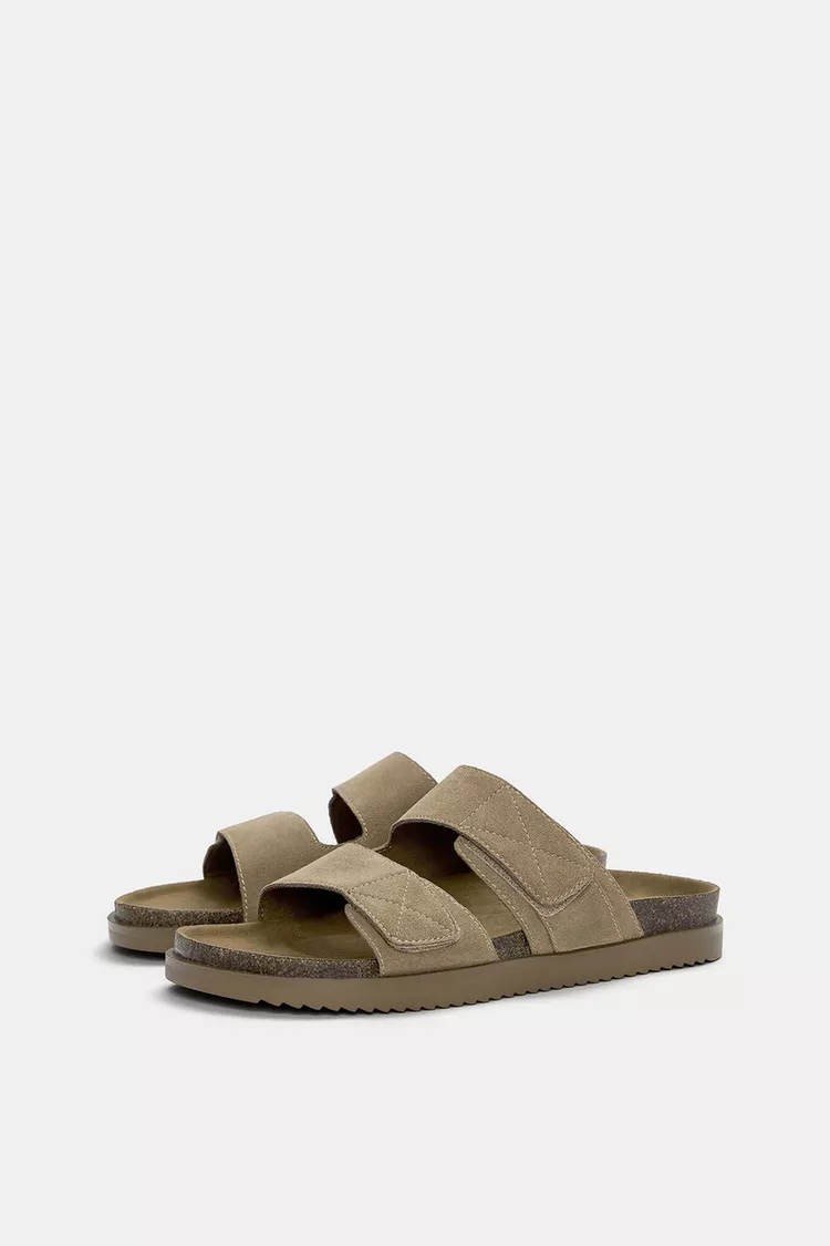 Leather flat sandals