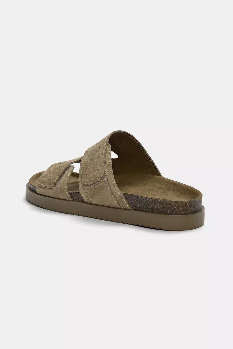 Leather flat sandals