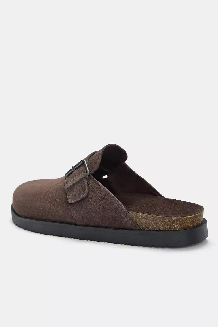 Buckled leather sabo