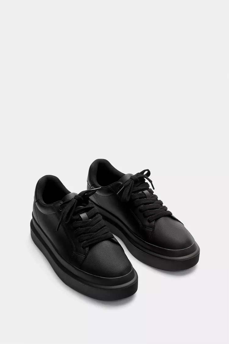 Sneakers with voluminous soles