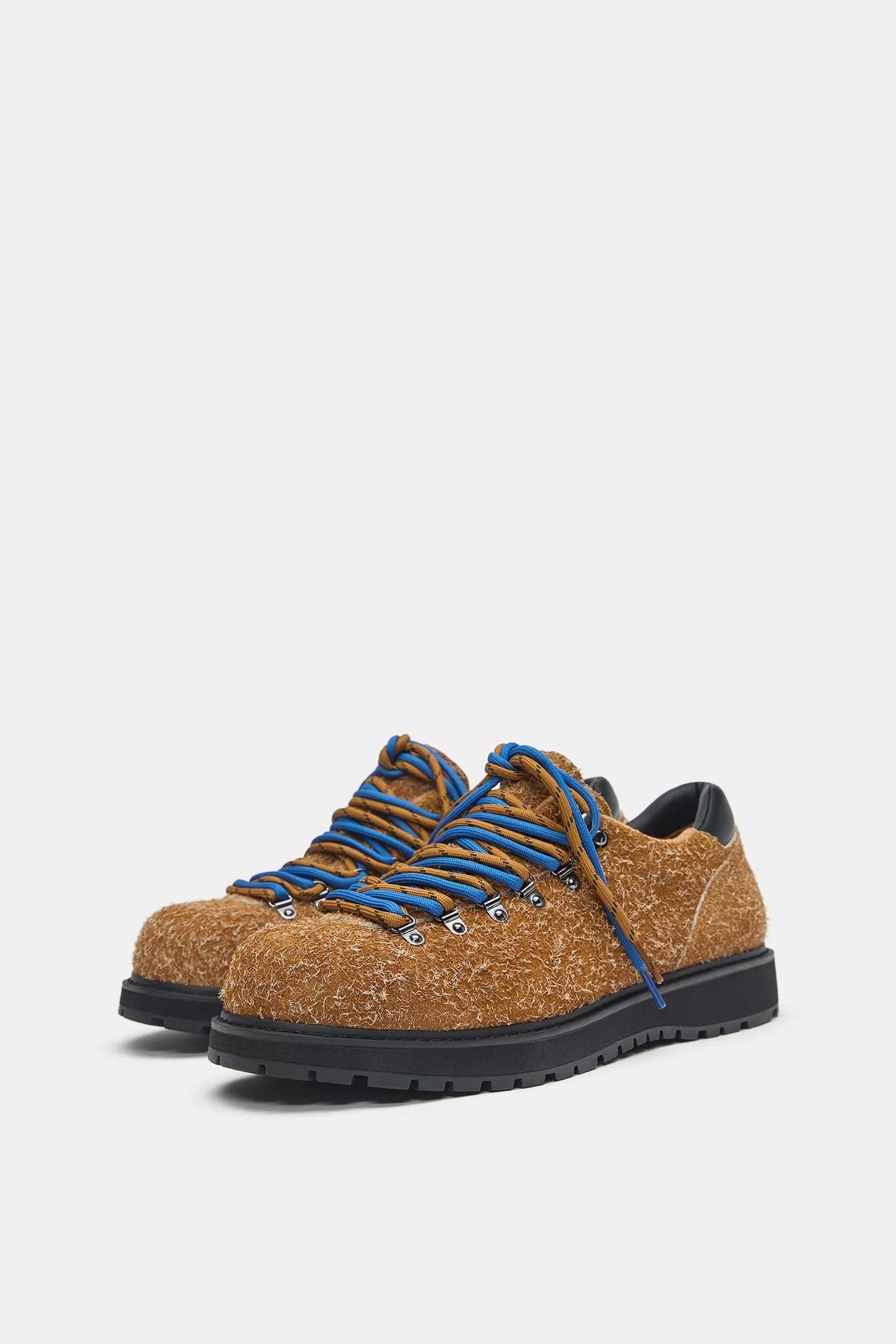 Flat leather shoes