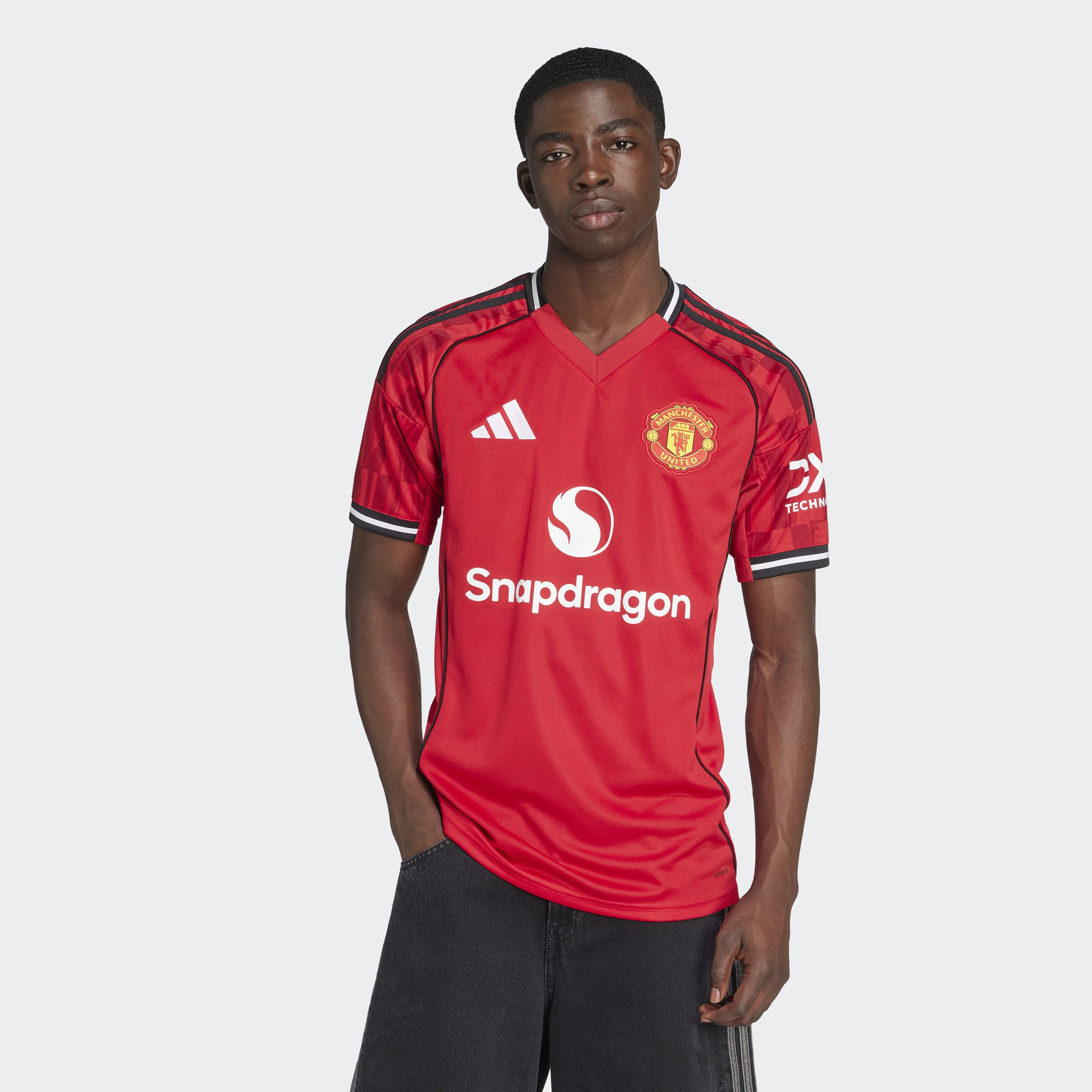 MANCHESTER UNITED 25/26 HOME JERSEY