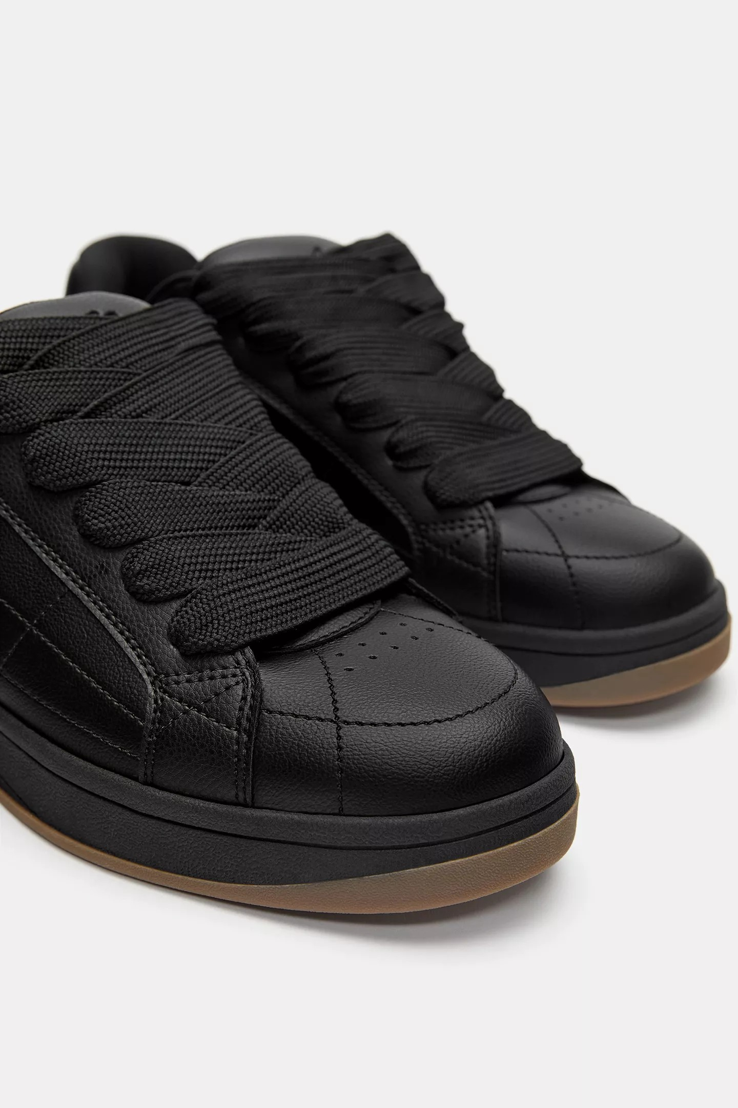 STWD thick-soled skateboard sneakers