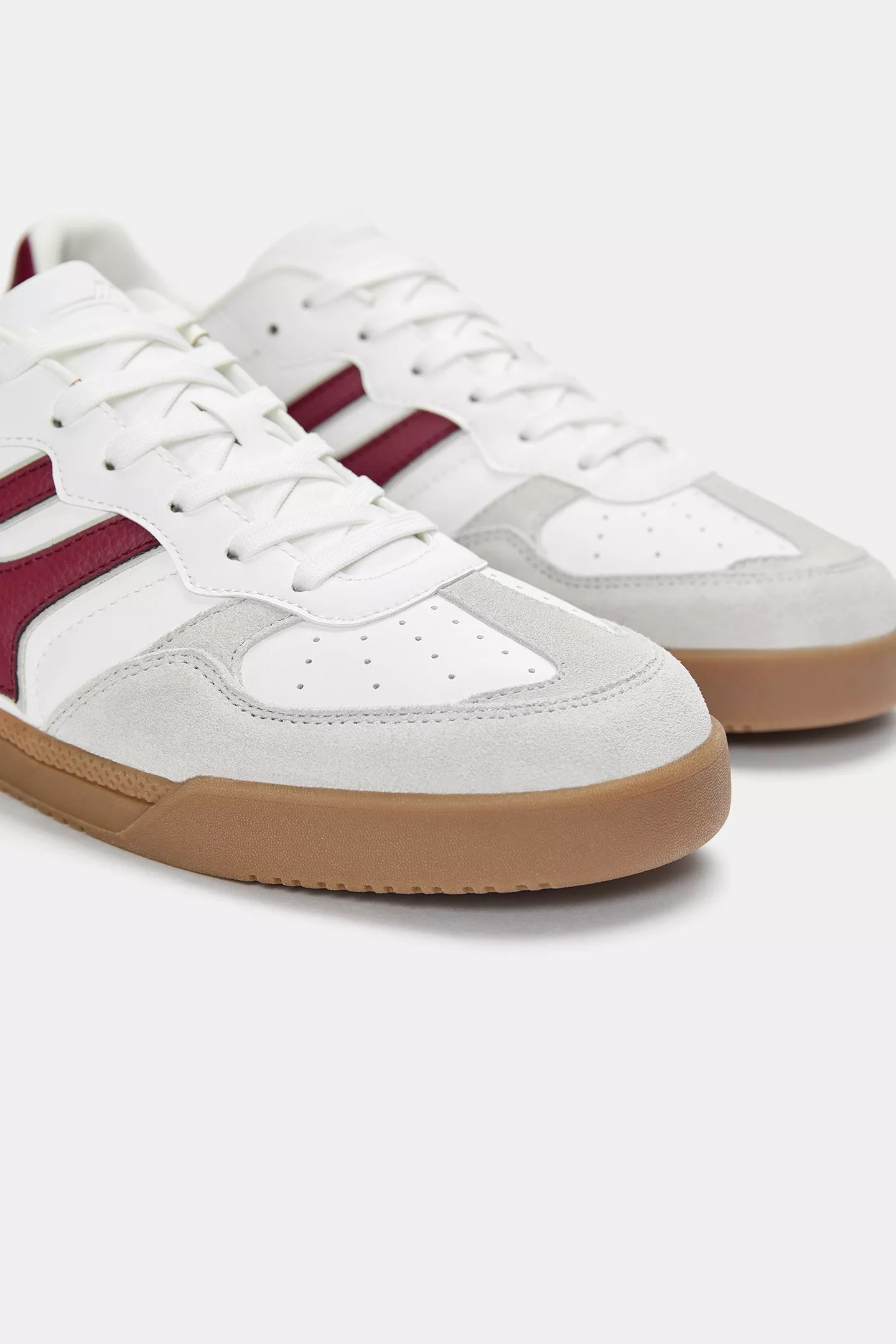 Retro trainers