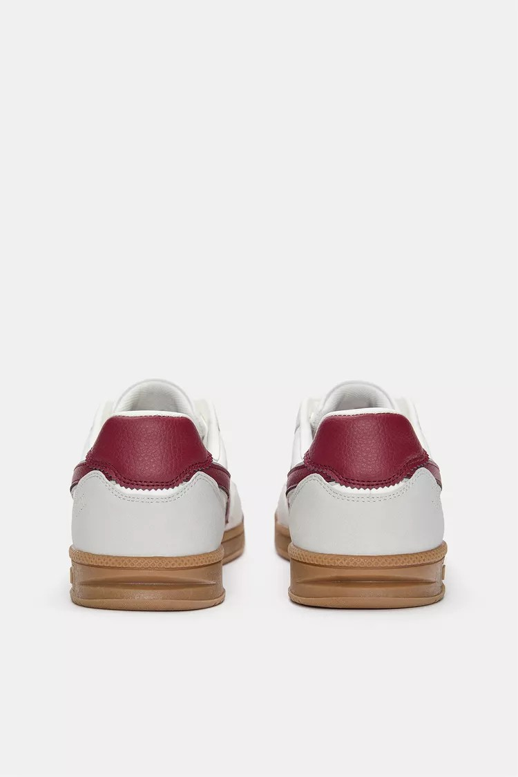 Retro trainers