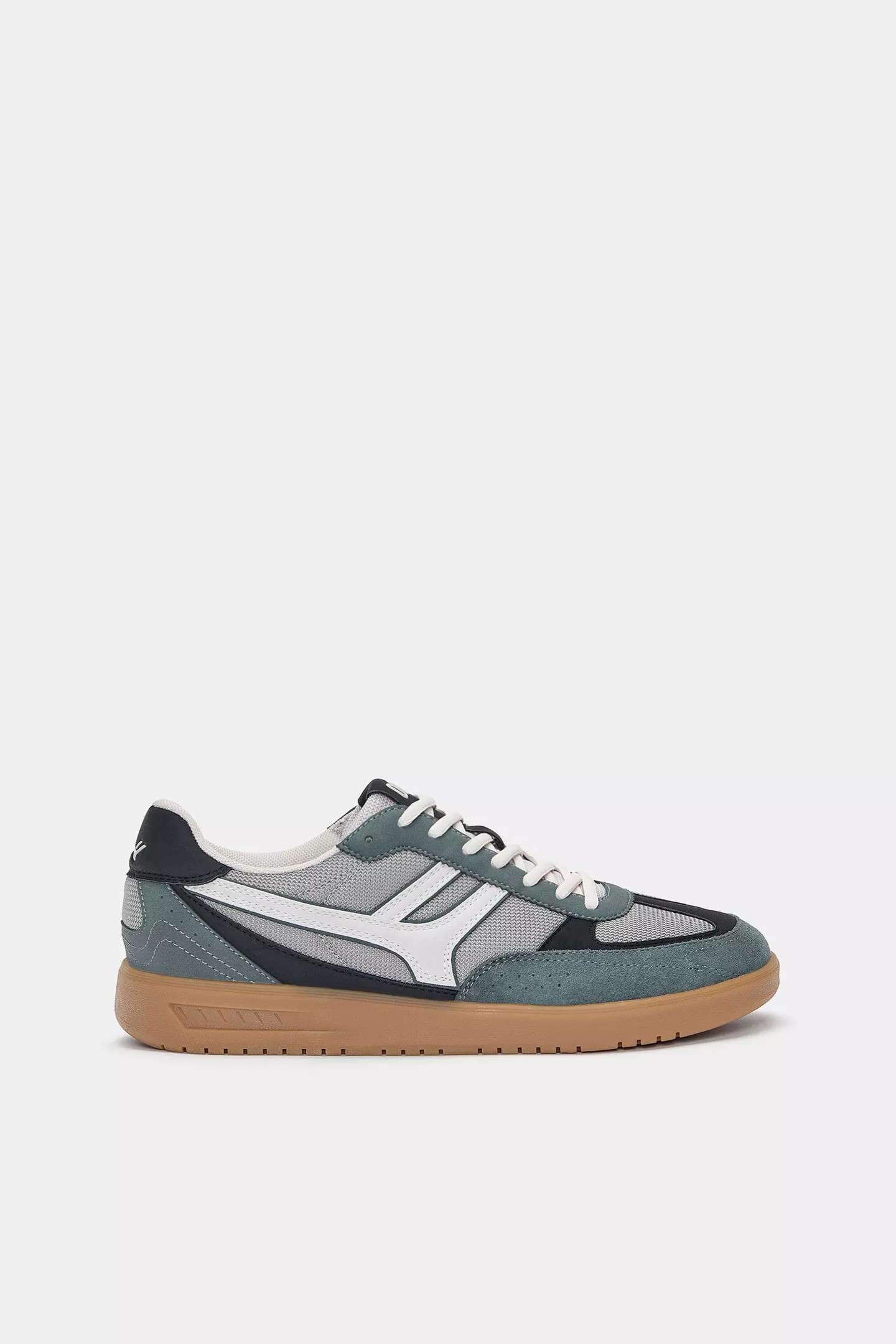 Multi-panel retro trainers