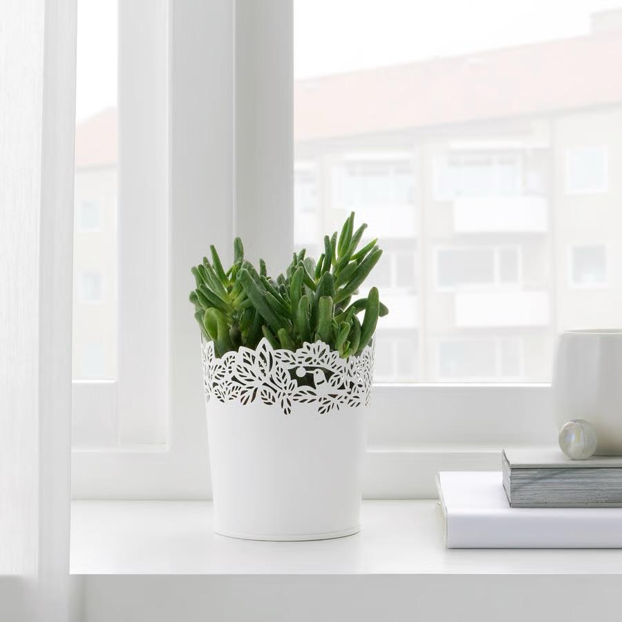 Decorative White Metal Flower Pot