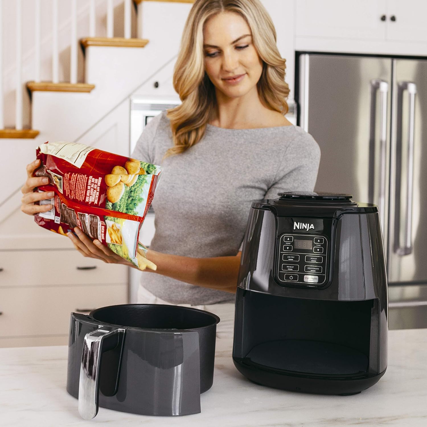  NEW Ninja Air Fryer, Roast, Bake, Air Fry, Roast, Broil, Reheats, & Dehydrates, 4-in-1, Fries, Frozen Food, Veggies, and Juicy Meat, Less Oil, Easy Meals,... Style:4 QT