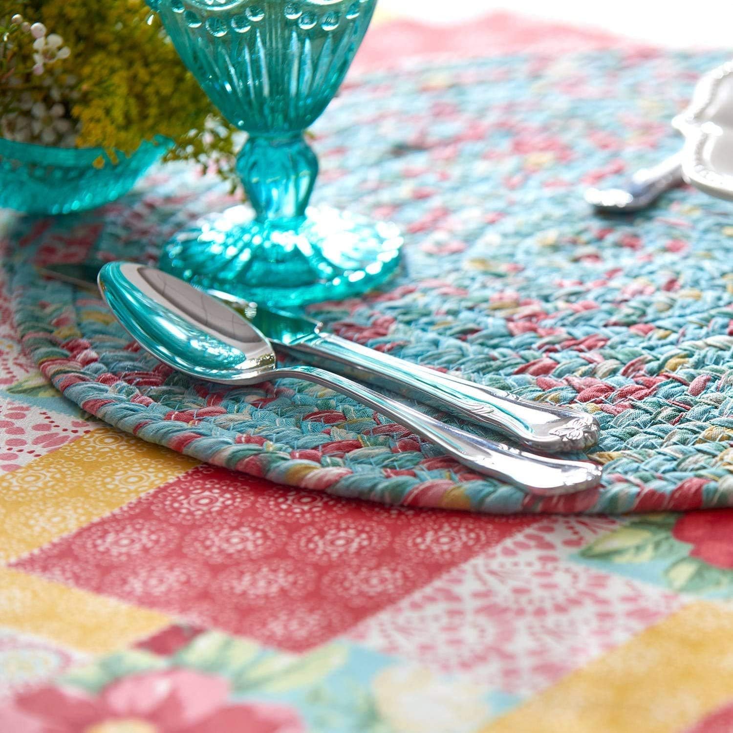 NEW The Pioneer Woman Vintage Floral Braided Placemat (Round), Pack of 4
