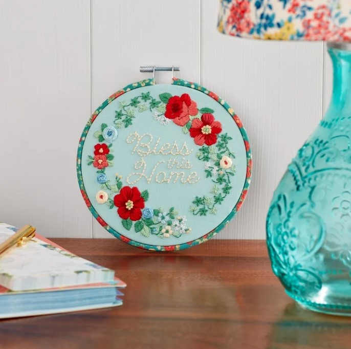 NEW The Pioneer Woman Vintage Floral Needlecraft Kit