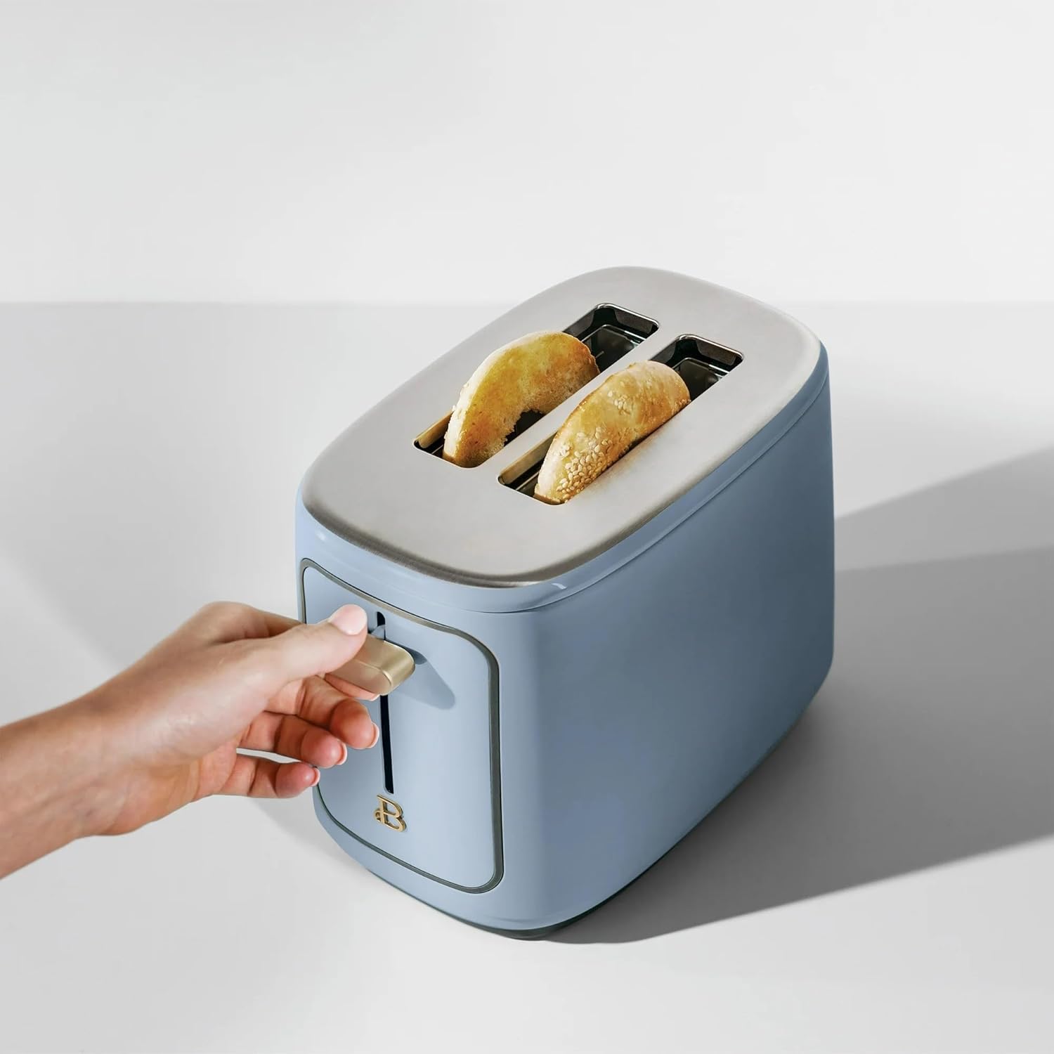 Results for "beautiful 2 slot toaster with touch-activated display, white icing by drew barrymore"(1)
