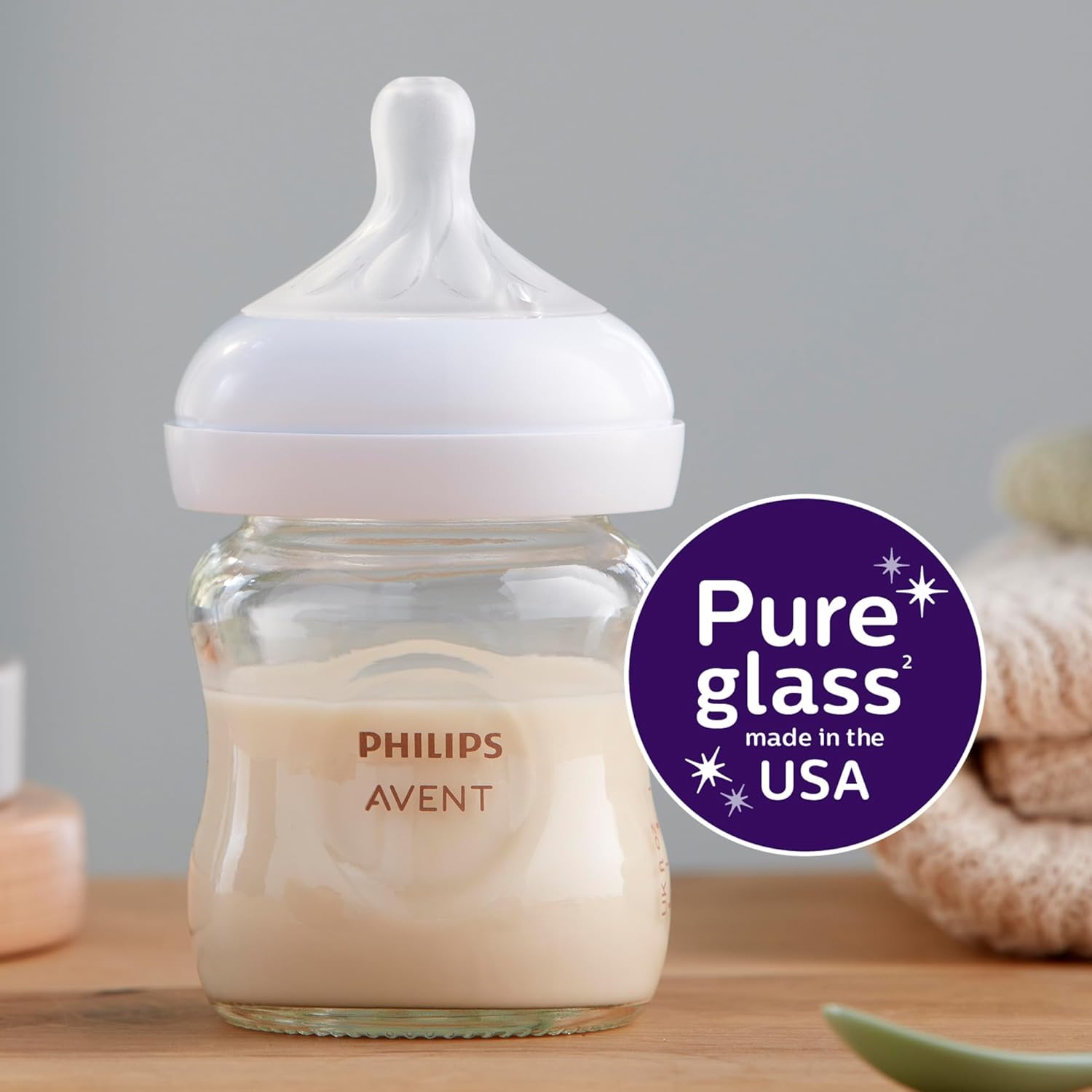 Philips Avent Natural Glass Baby Bottles with Natural Response Nipples (Slow Flow, Flow 2), 4oz, 4-Pack, SCY910/04
