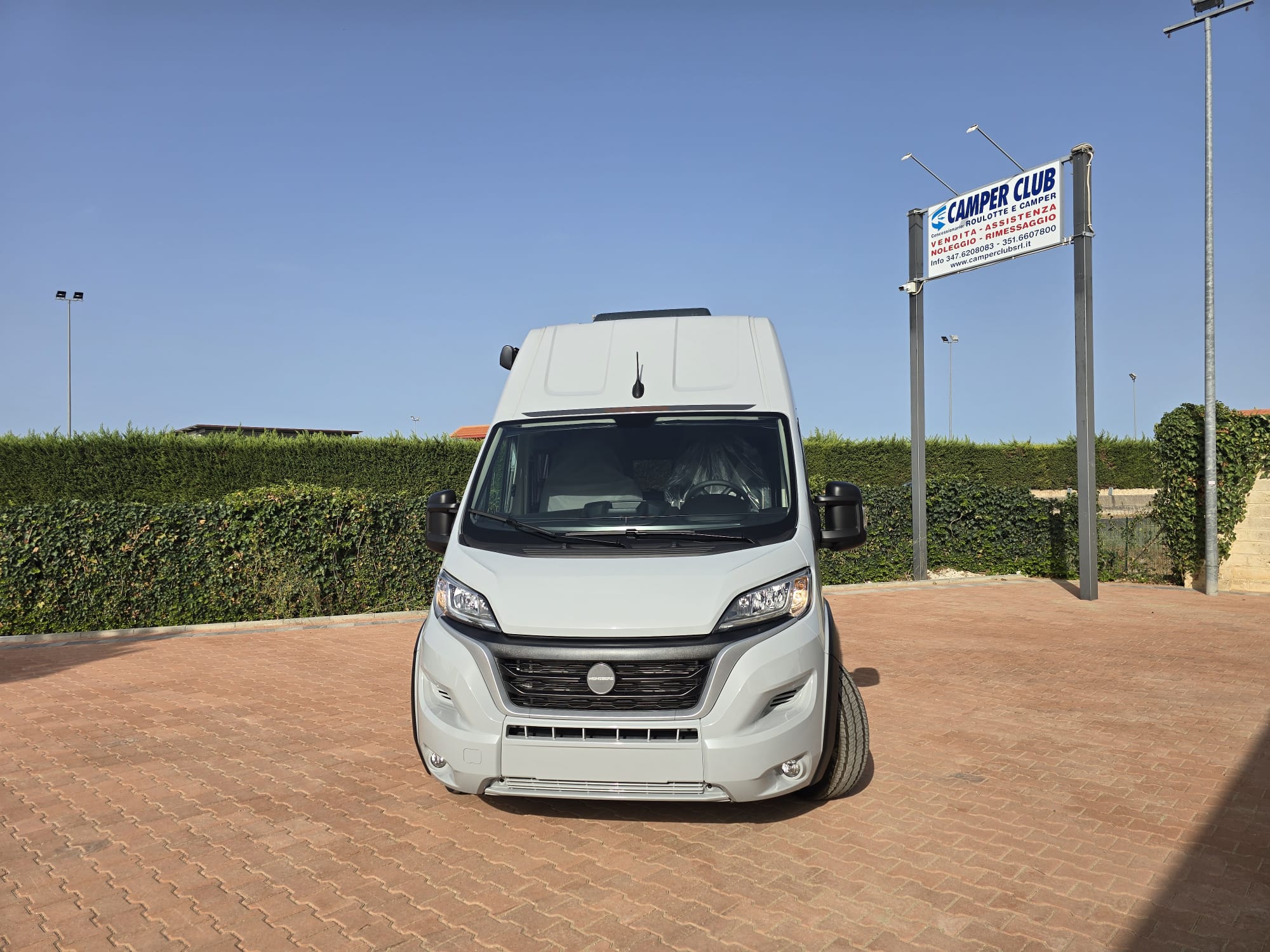 Weinsberg CaraBus 600 DQ tetto alto