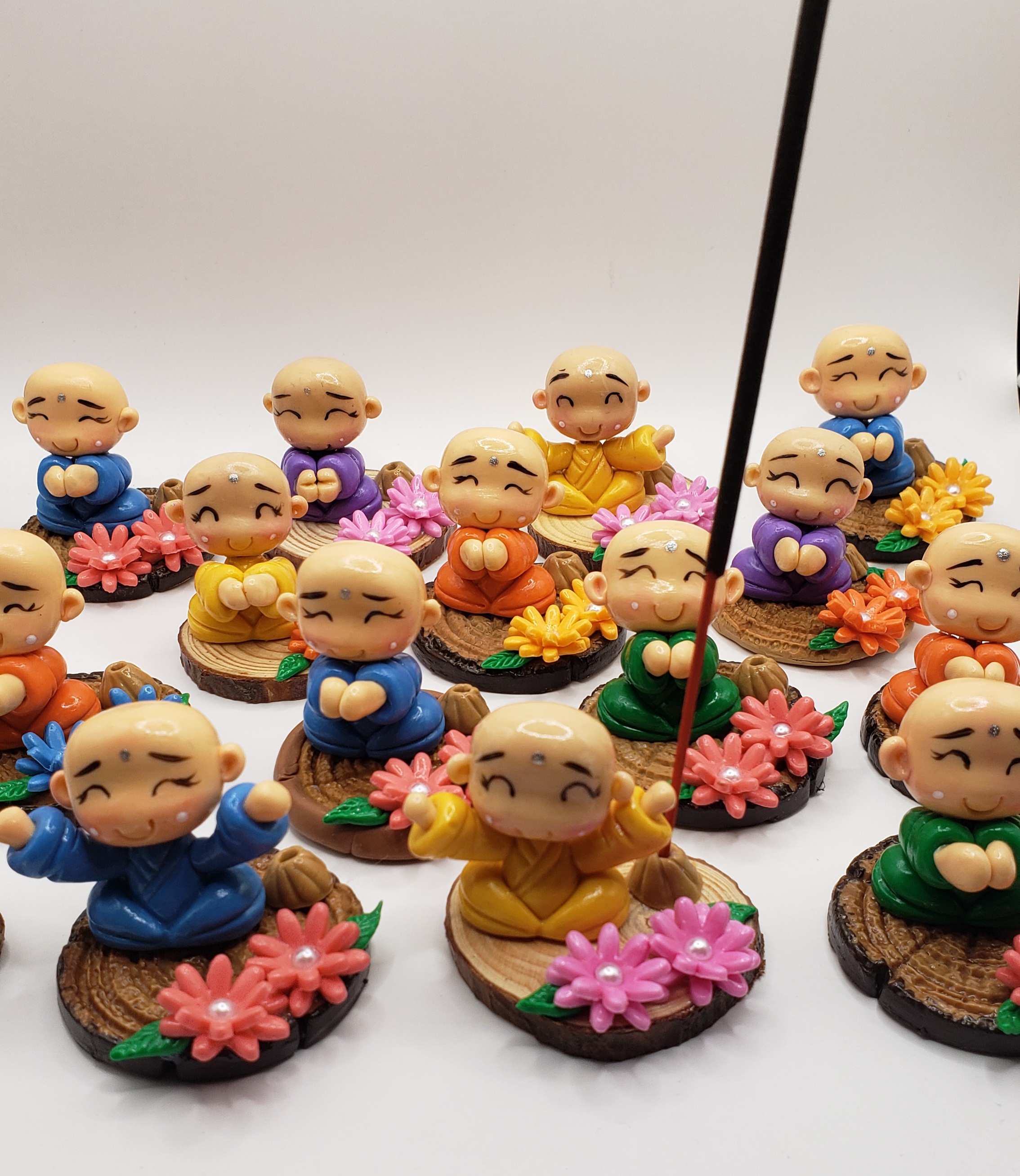 Monjes Zen porta sahumerios