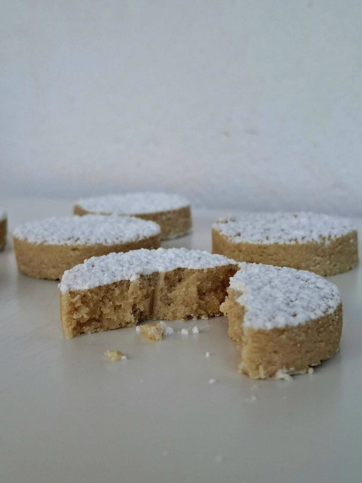 Polvorones