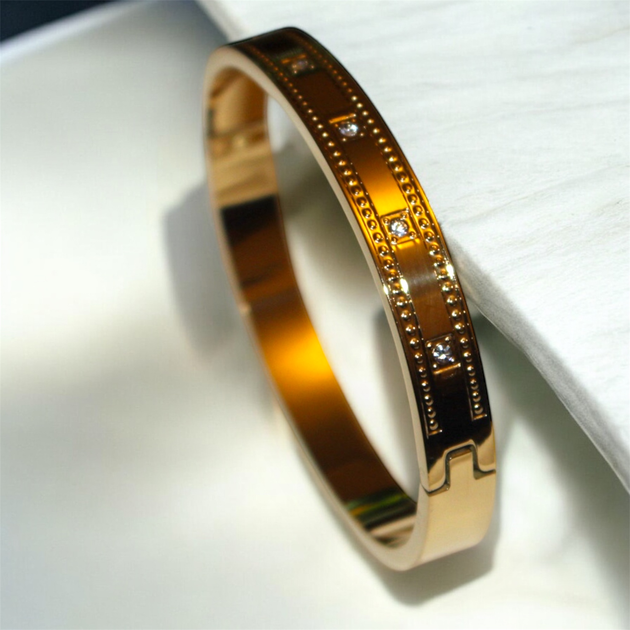 Golden 'Noor' Bangle