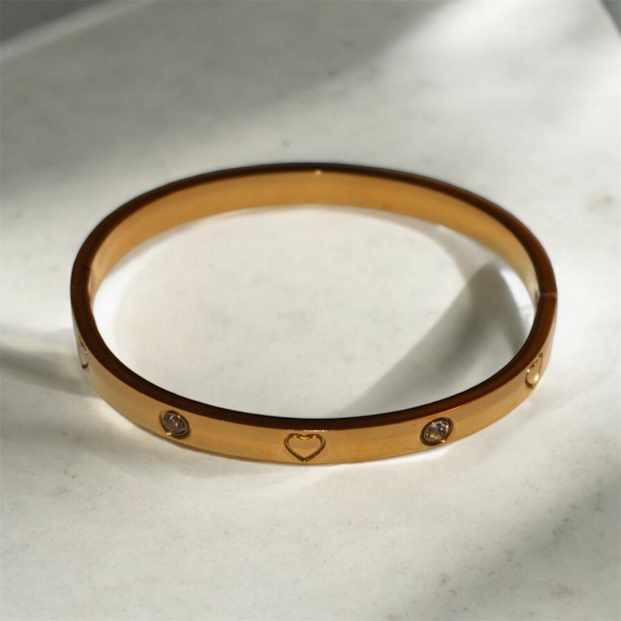 Golden 'Qalb' Bangle