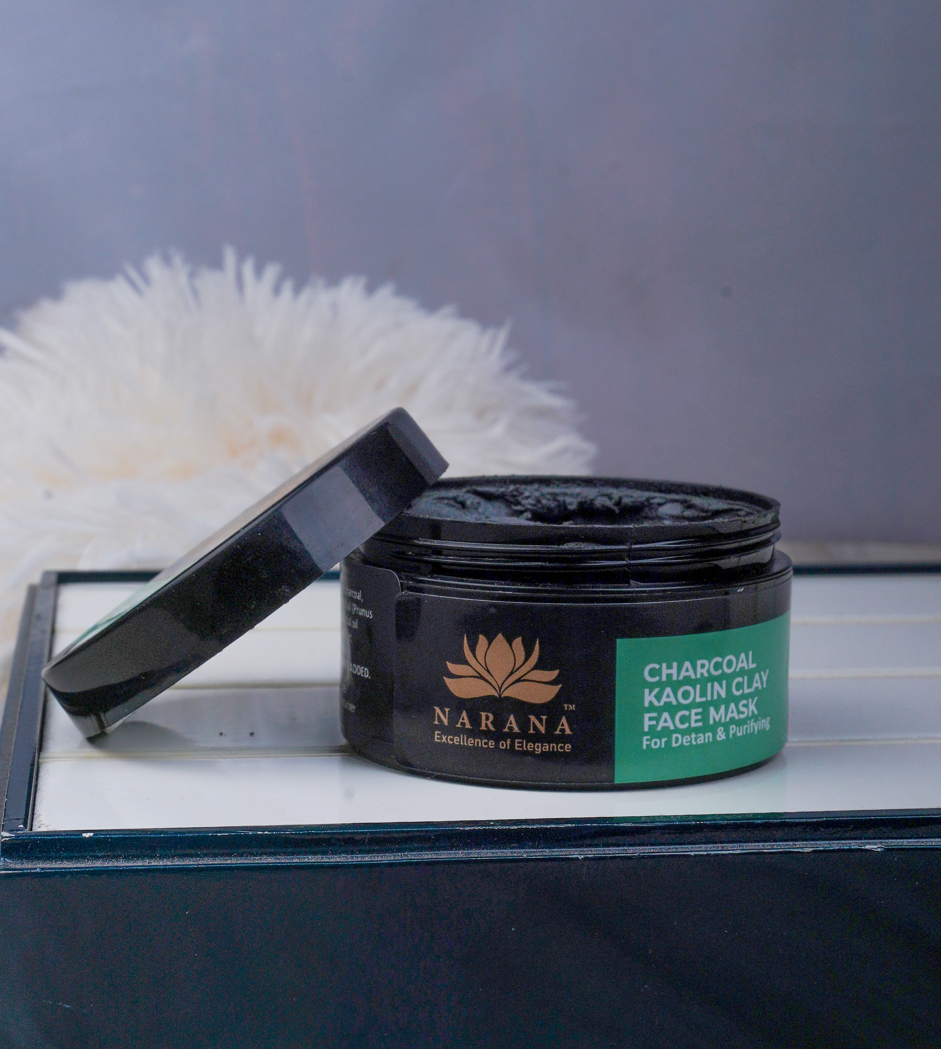 Charcoal Kaolin Clay Facemask