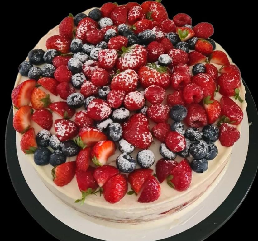 Slagroomtaart met Rood Fruit