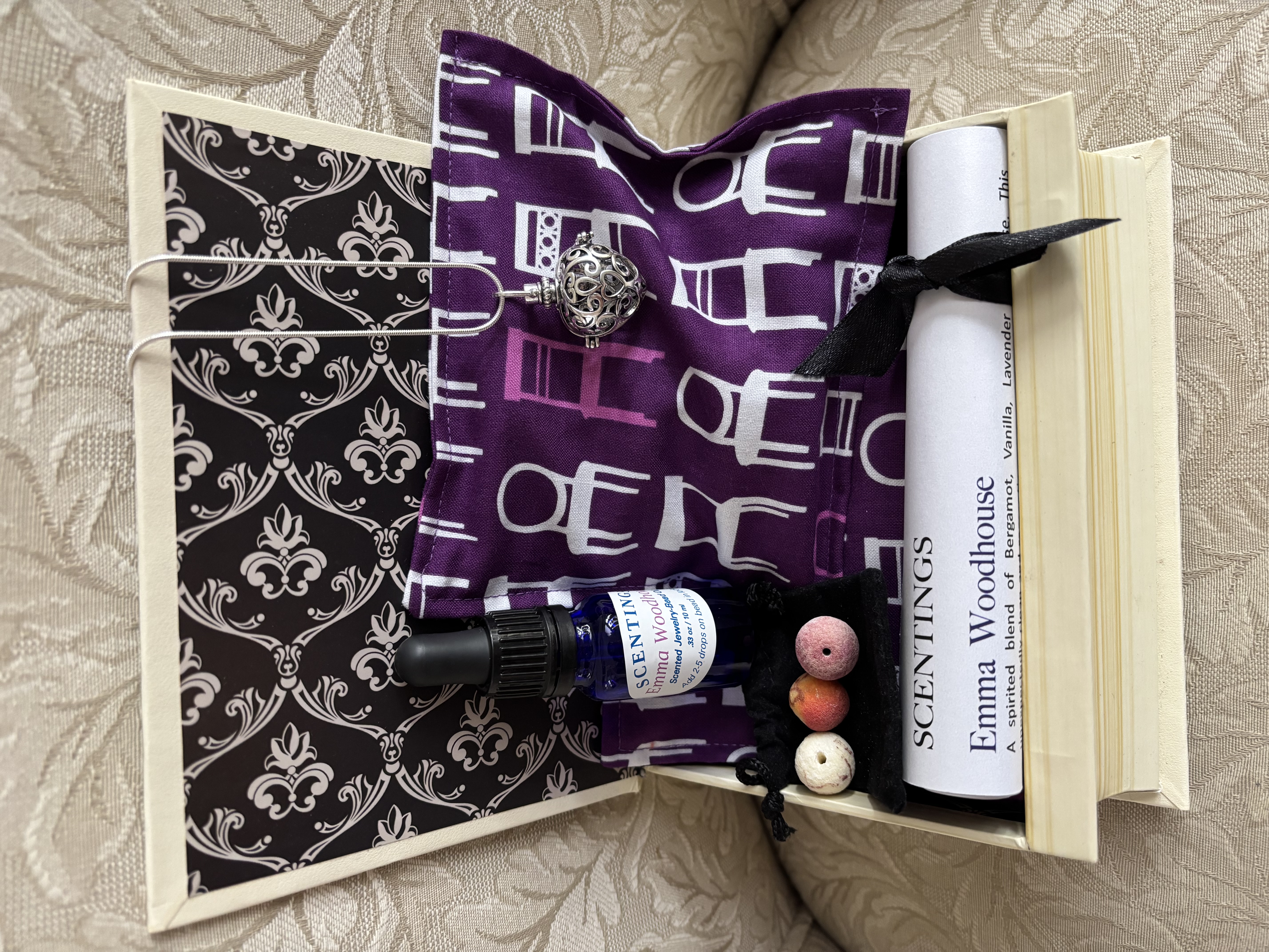 EMMA WOODHOUSE Set  Locket & Scented Jewelry Bead Oil