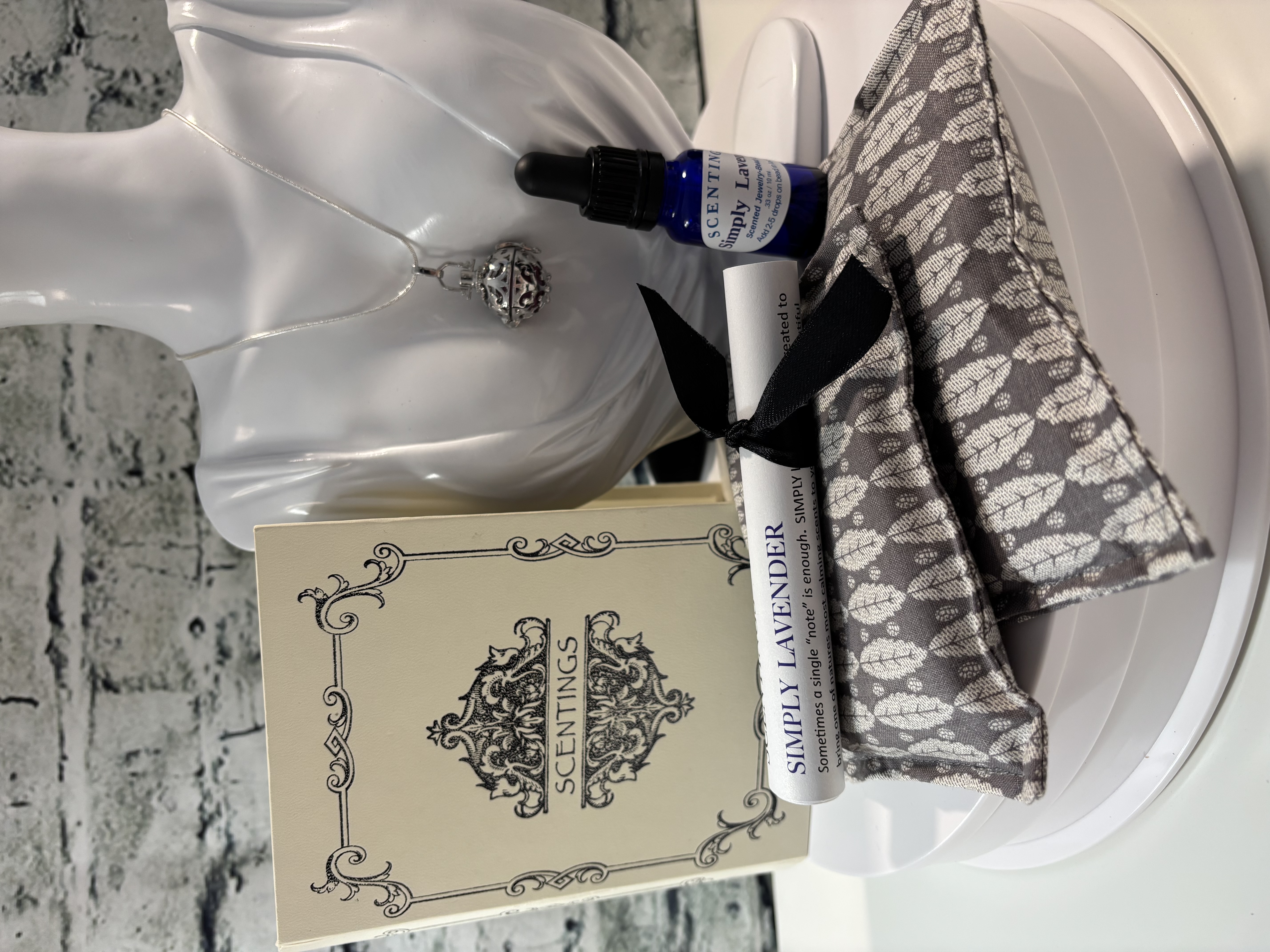 SIMPLY LAVENDER Set  Locket & Scented Jewelry Bead Oil