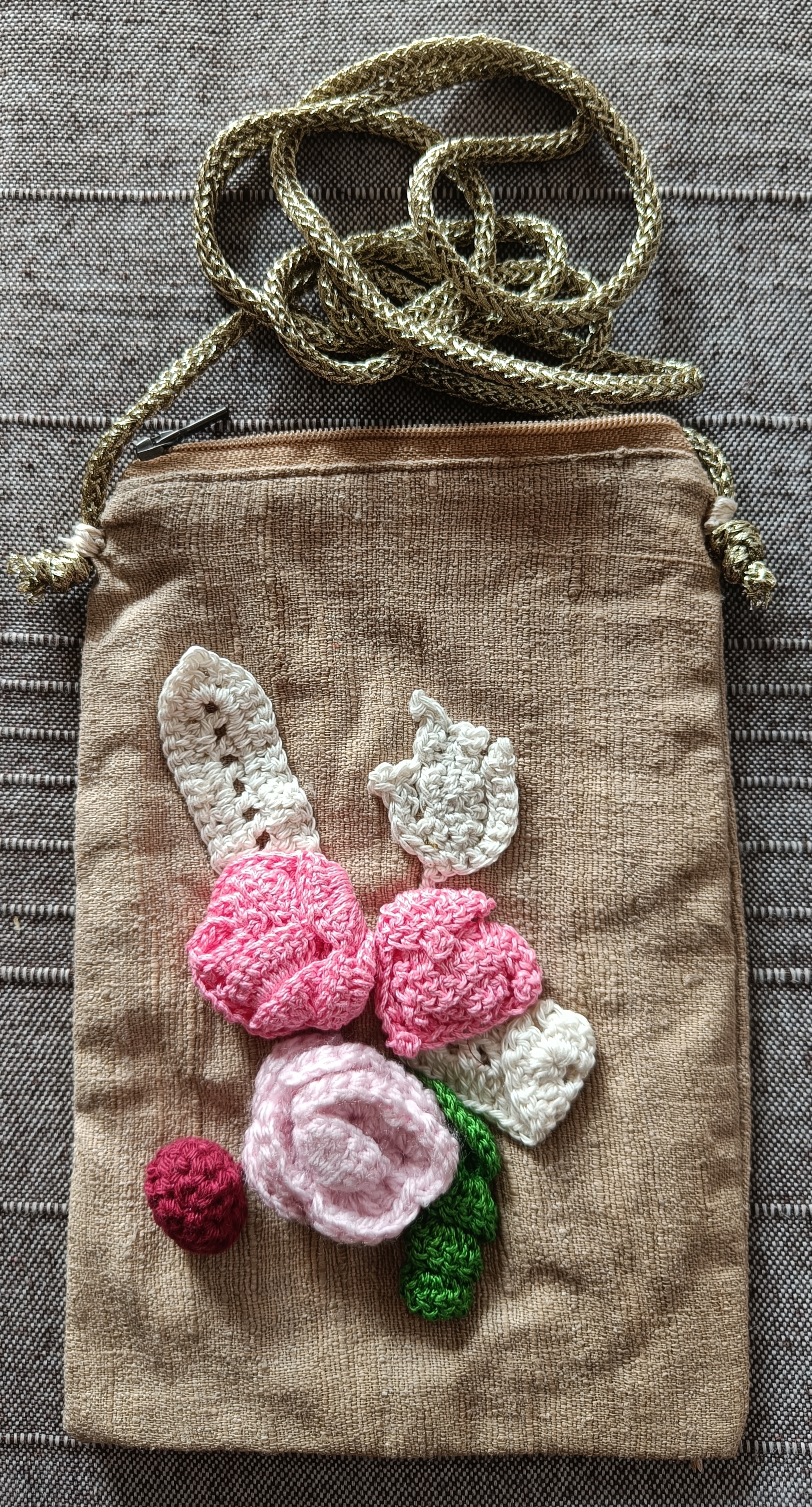 Handcrafted Mobile pouch