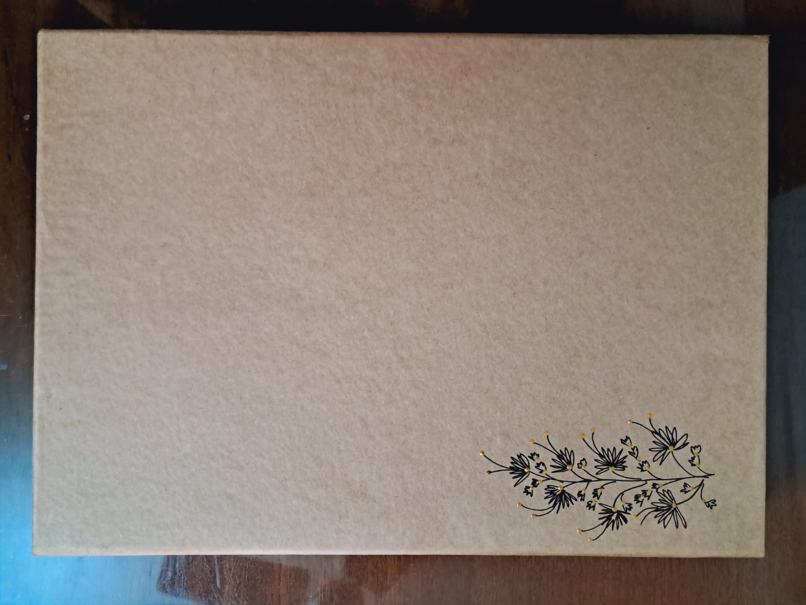 Wooden Tray with Hand-made Floral Art Q04