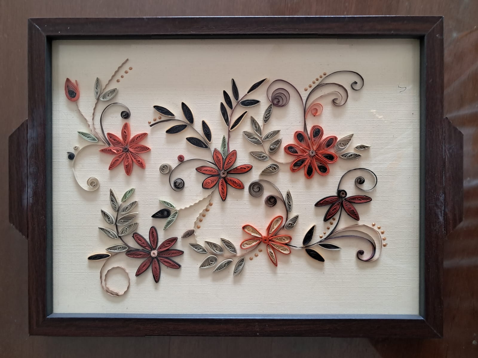 Decorative hand-made Quilled Art Tray Q07