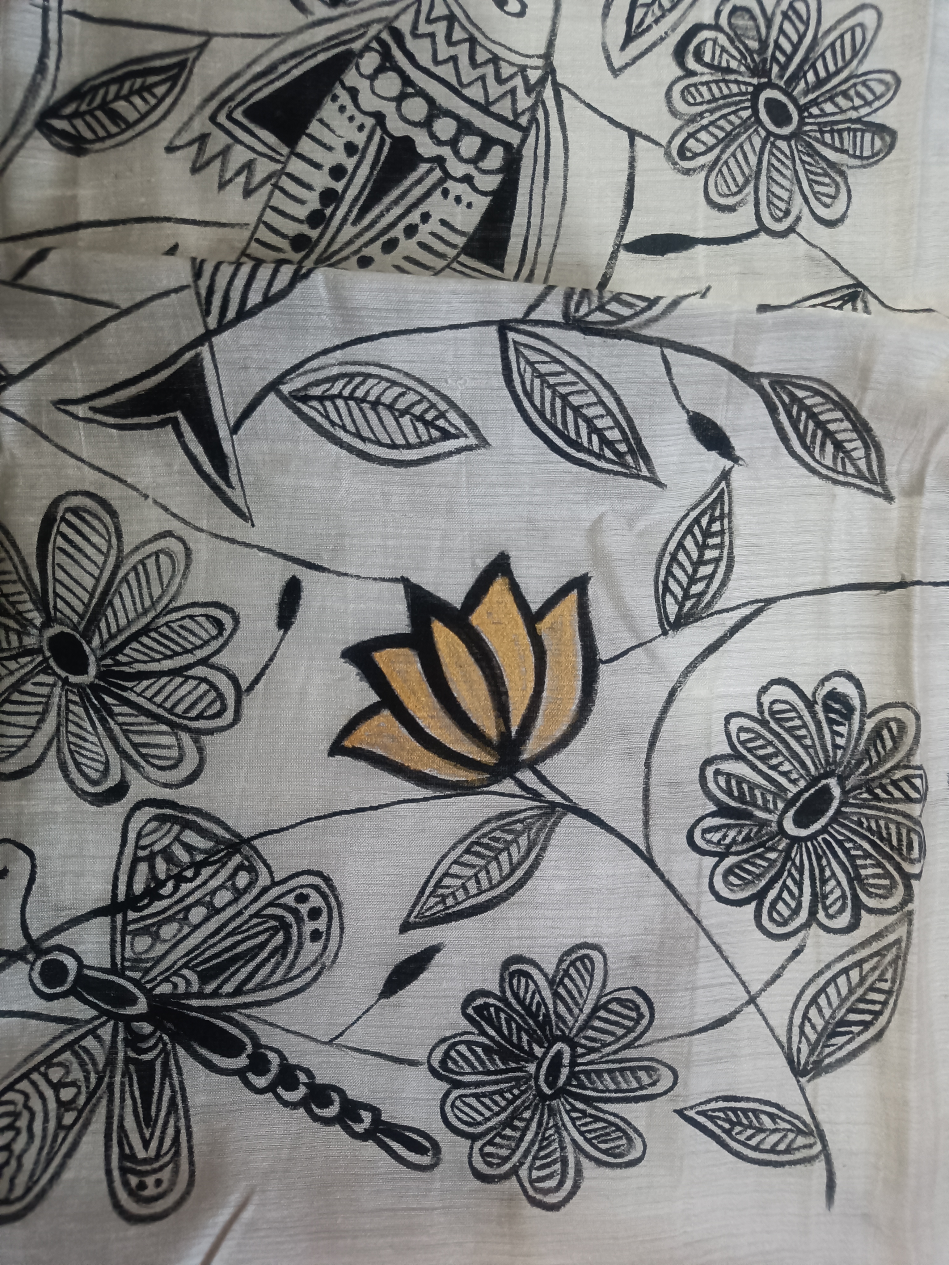 Handcrafted Floral silk Dupatta (DS742)