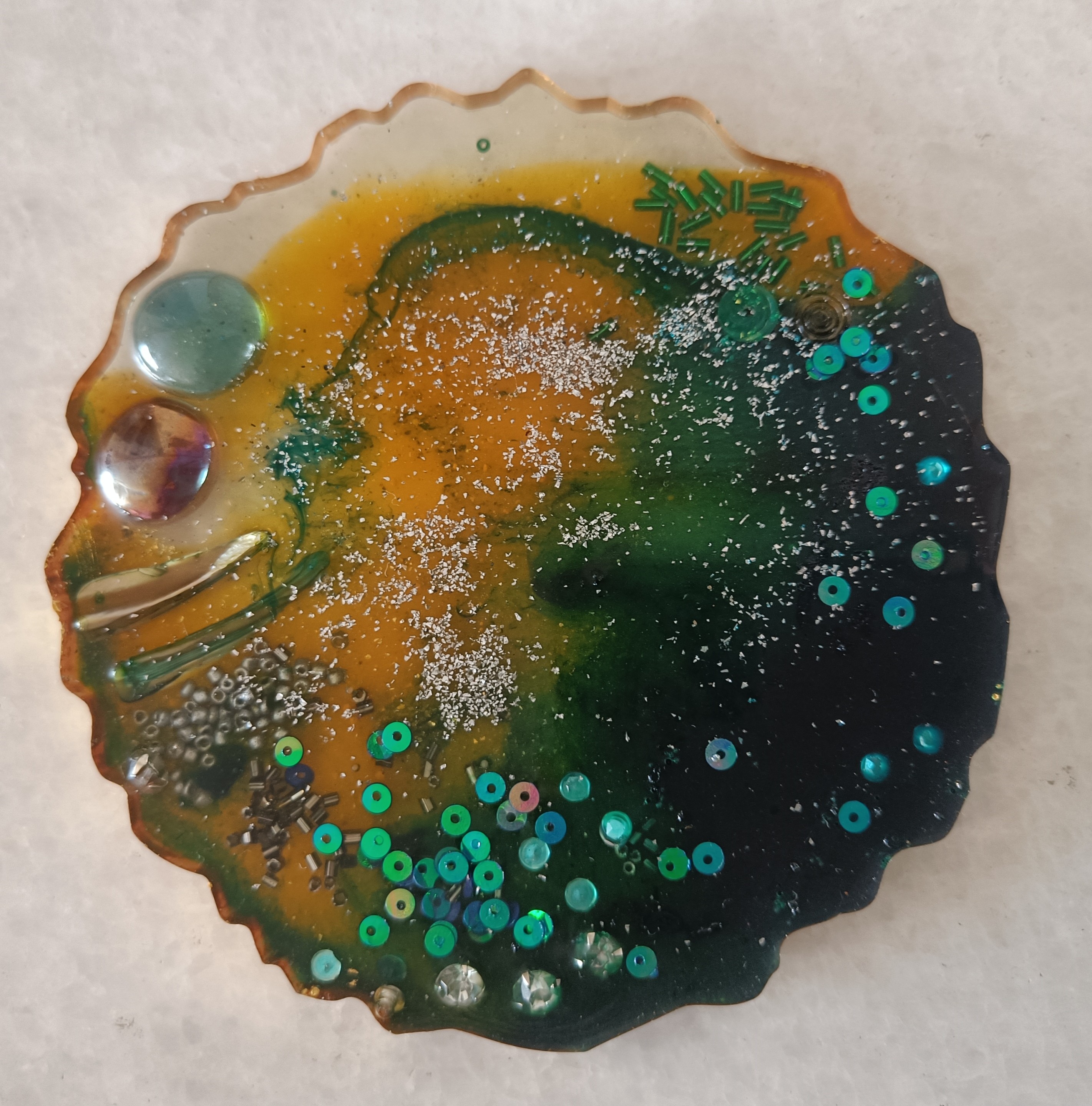 Handcrafted set of 6 Resin Coasters R17