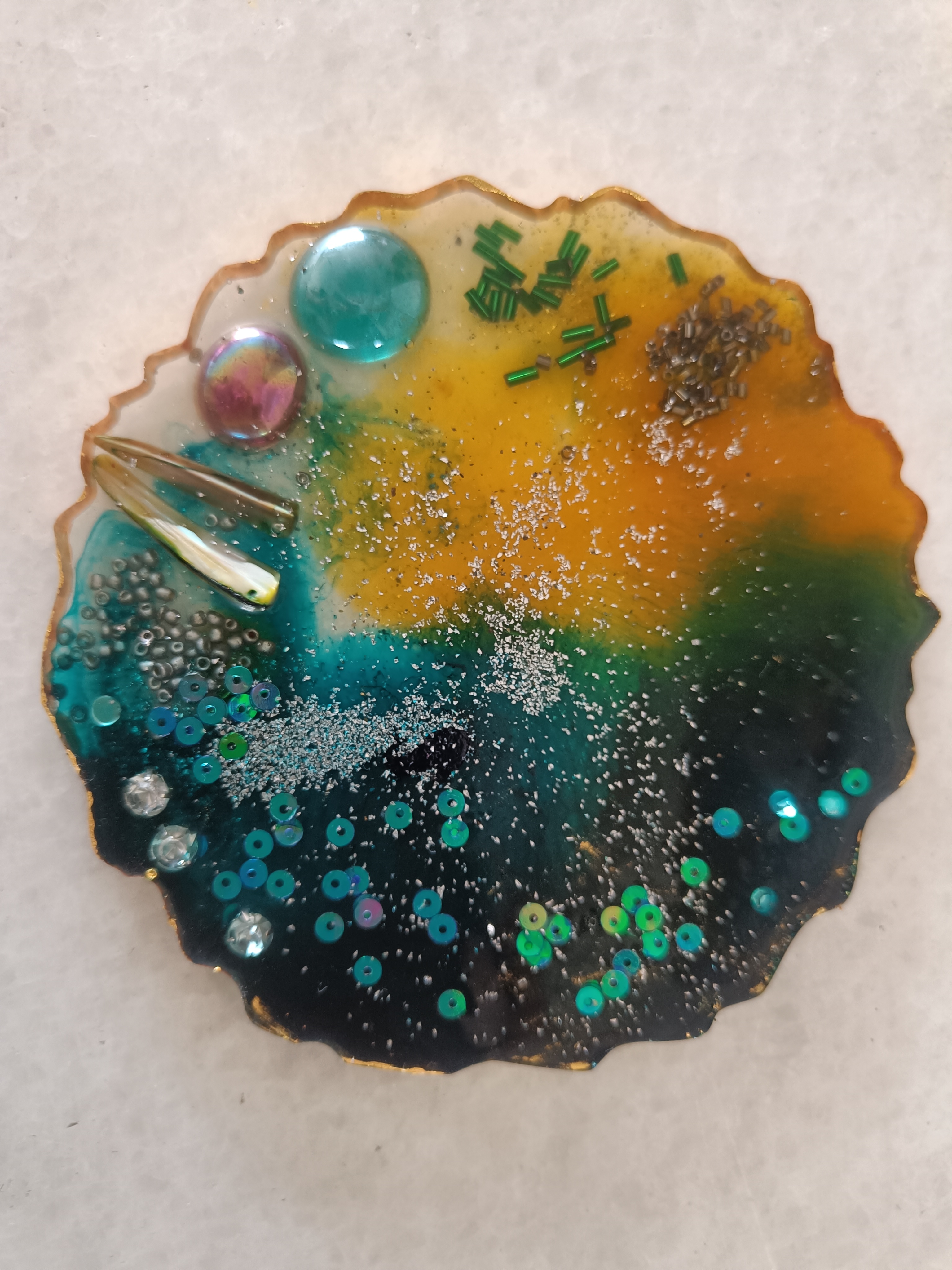 Handcrafted set of 6 Resin Coasters R17