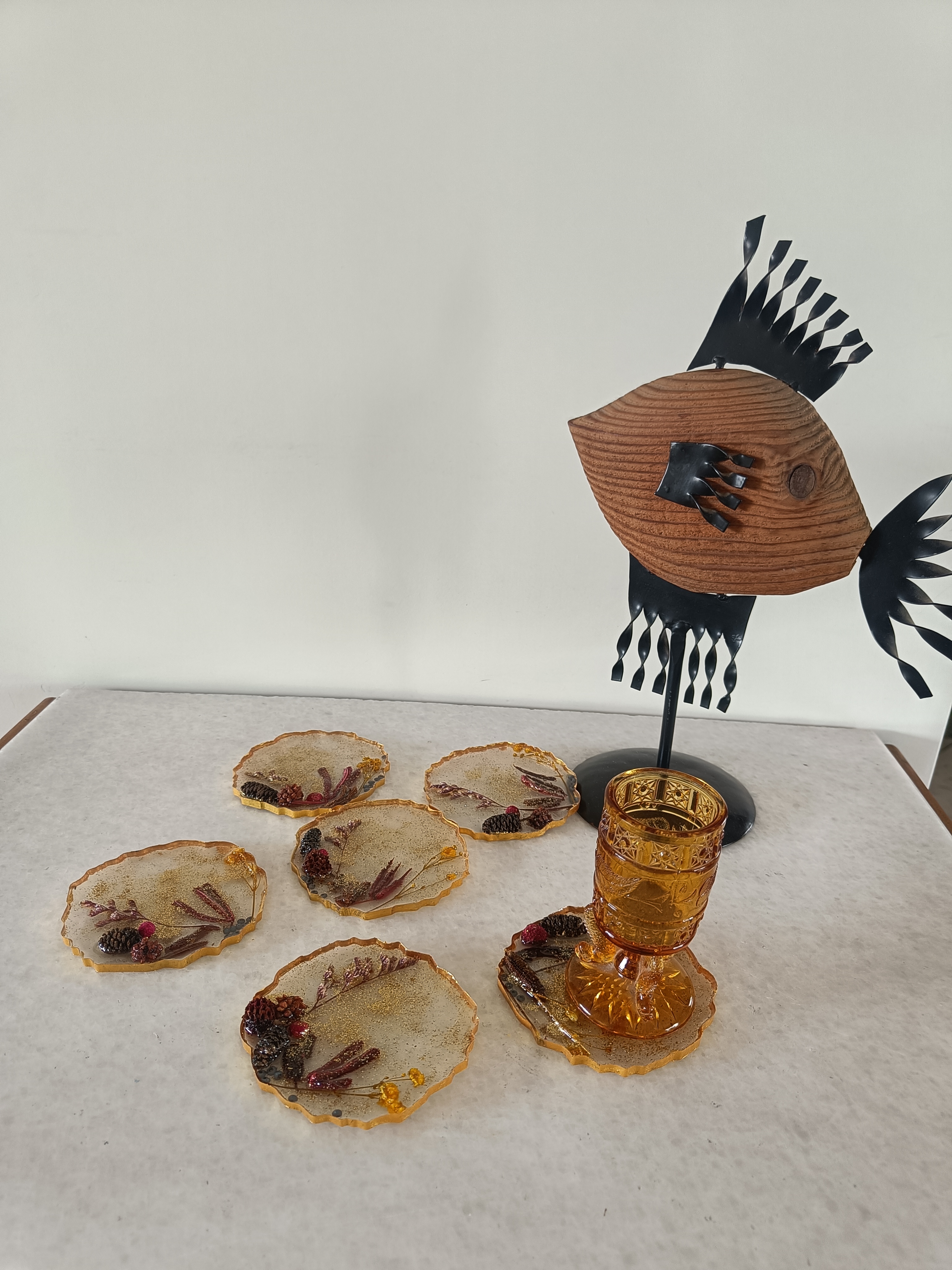 Set of hand-made 6 resin Coasters R27