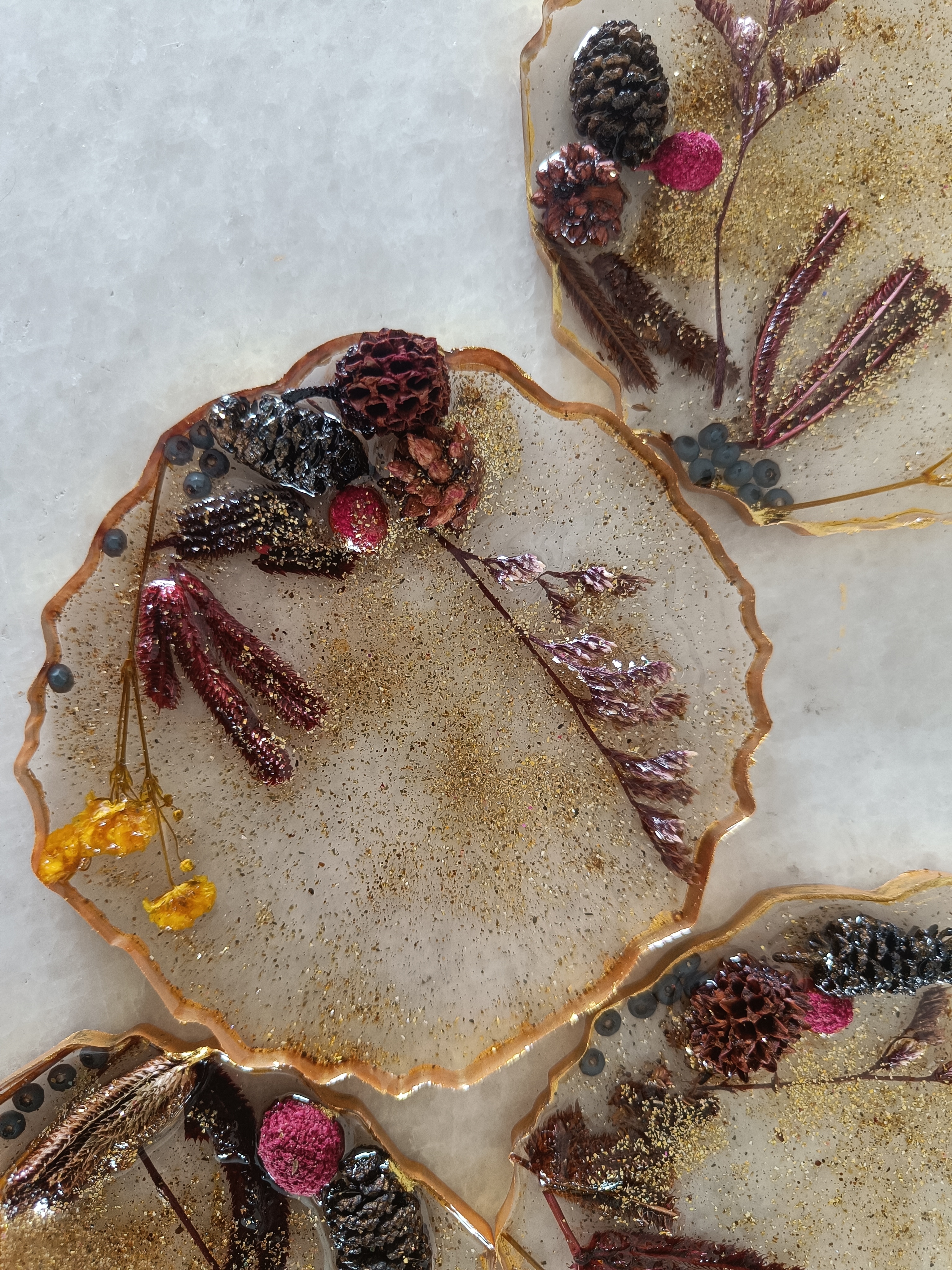 Set of hand-made 6 resin Coasters R27