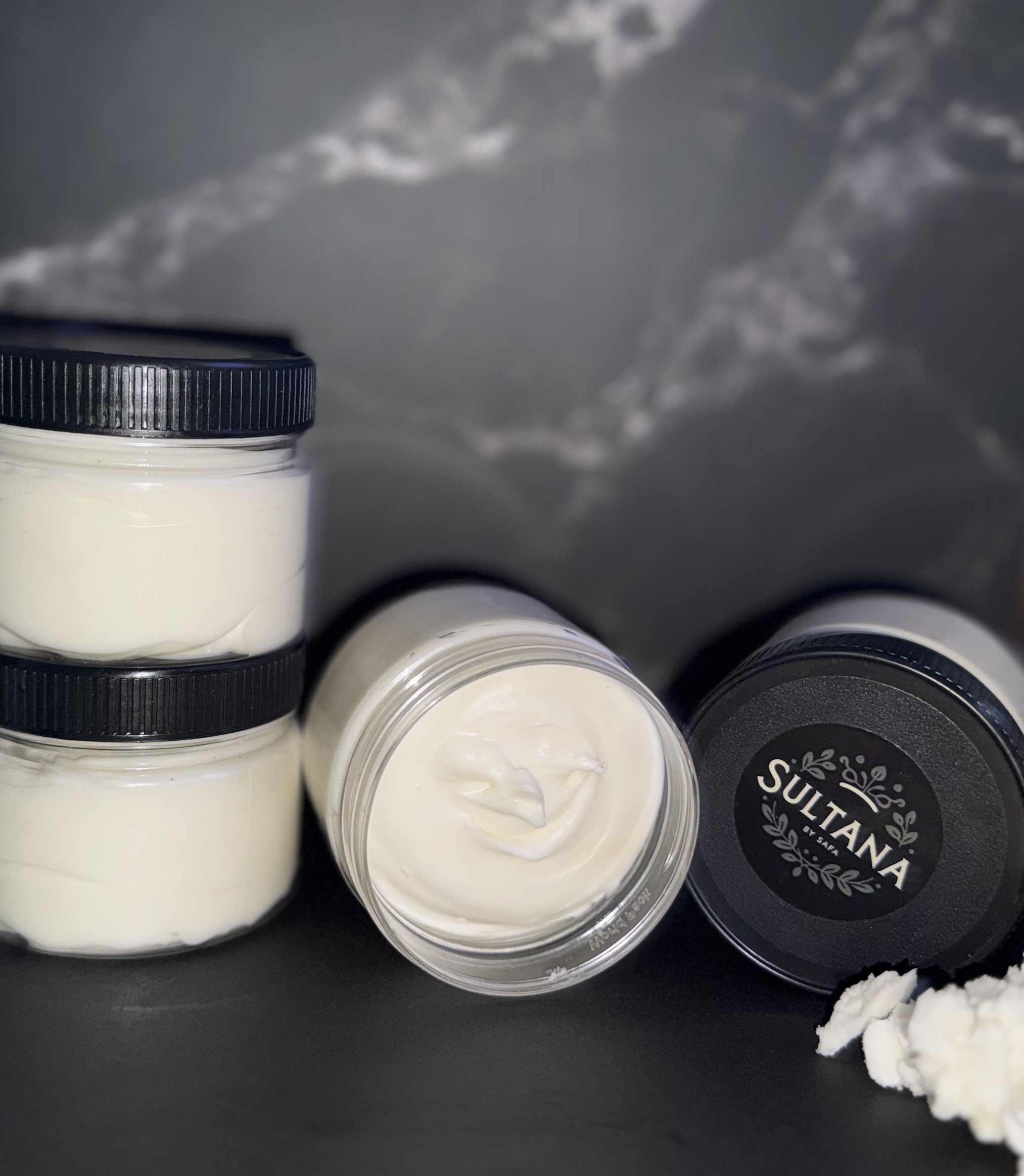 قشطة الجسم بزبدة الشيا والكاكاو