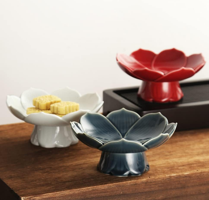 Pedestal Fruit Bowl Centerpiece Decorative Compote Footed Bowl Ceramics Dessert Serving Bowl Tray Display Stand Lotus Drain Plate for Kitchen Counters for Fruits Breads Snacks (Red)