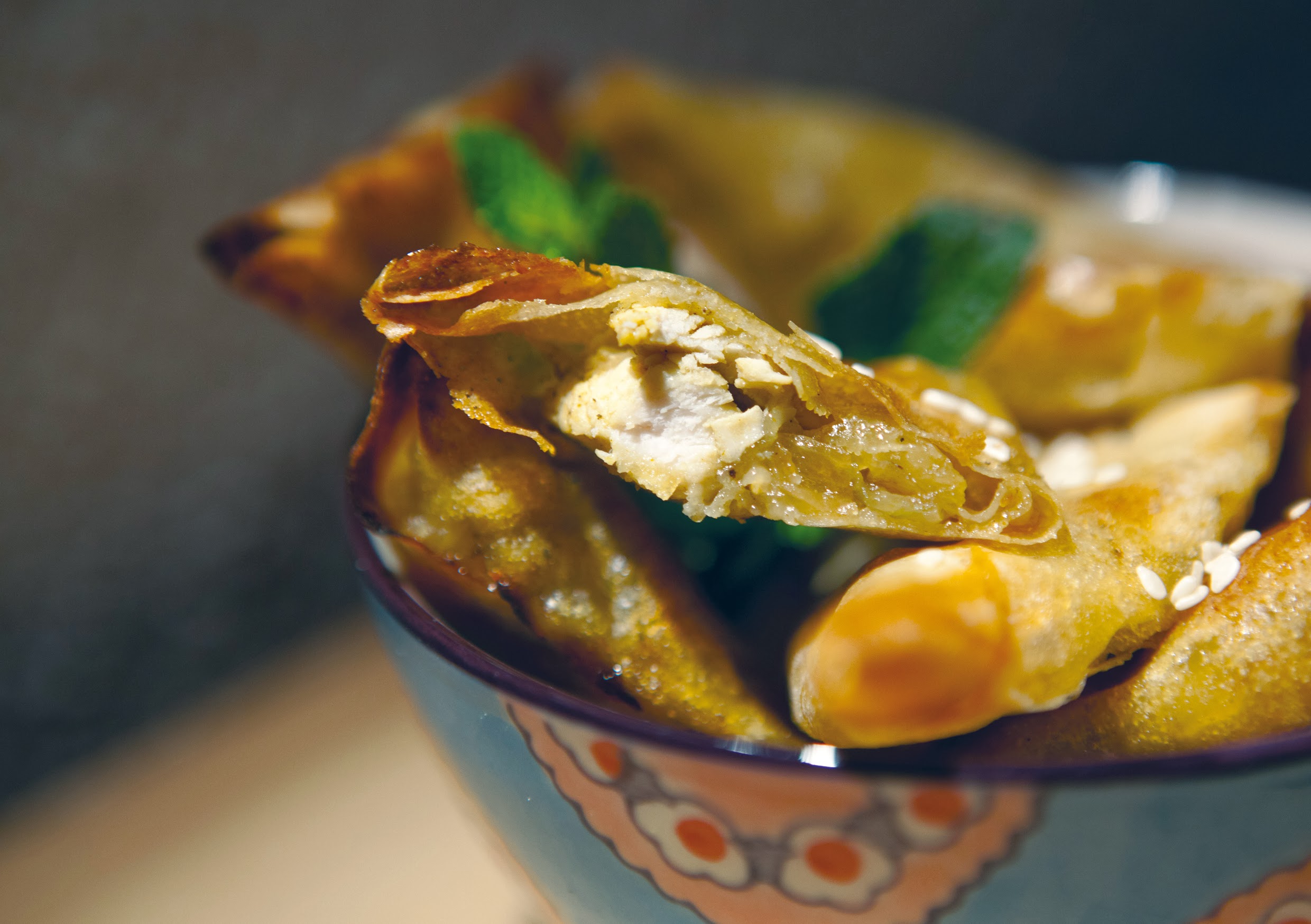 Samossa au poulet curry mangue - Coffret de 10 pièces - 35 euros TTC