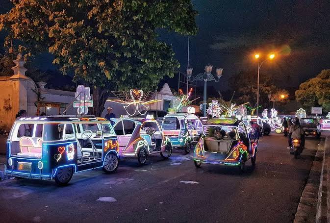 Yogyakarta Walking With Tasting Tocal Food
