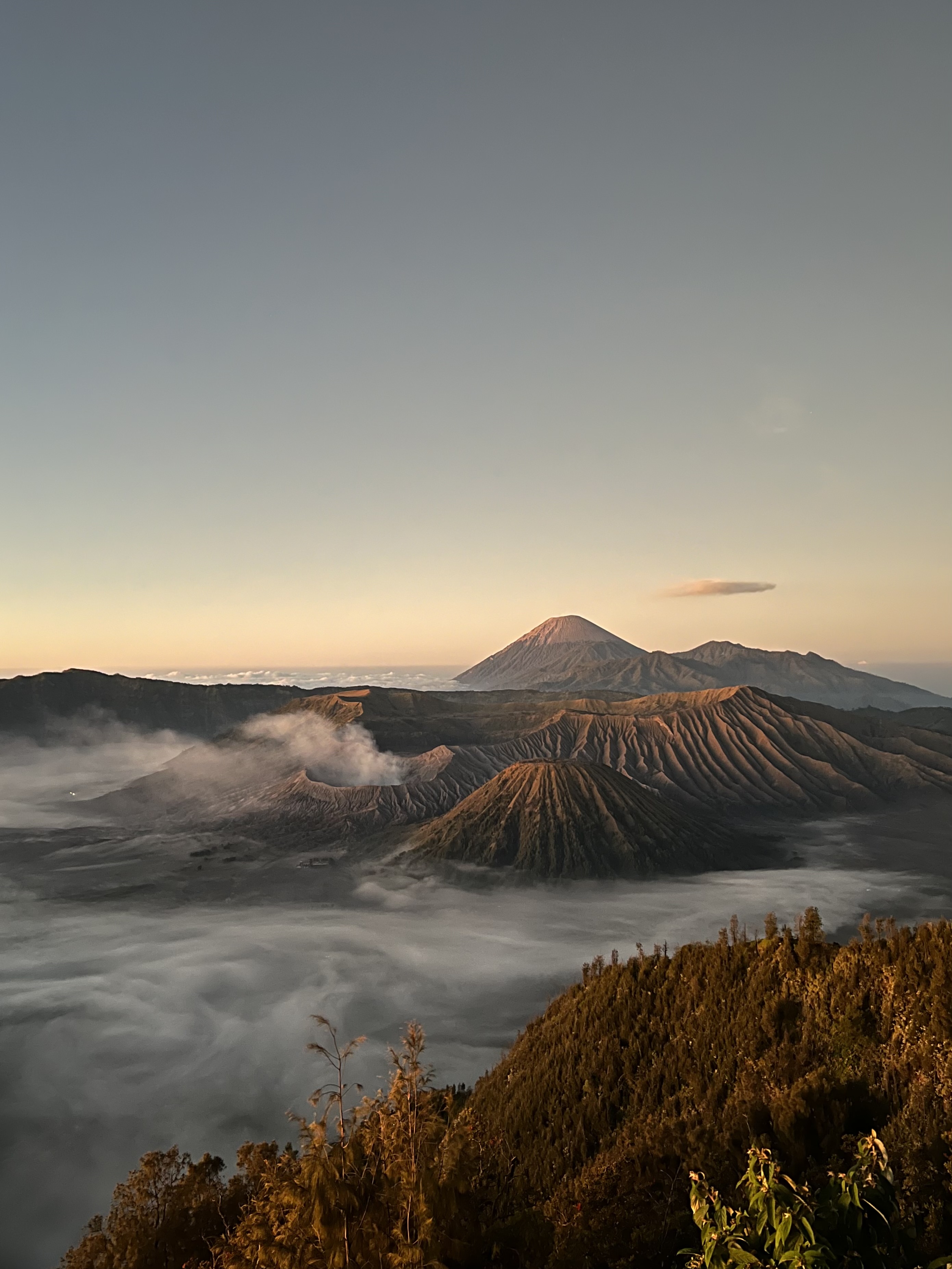 From Malang/Surabaya: Mount Bromo and Ijen Crater 2-Day Tour