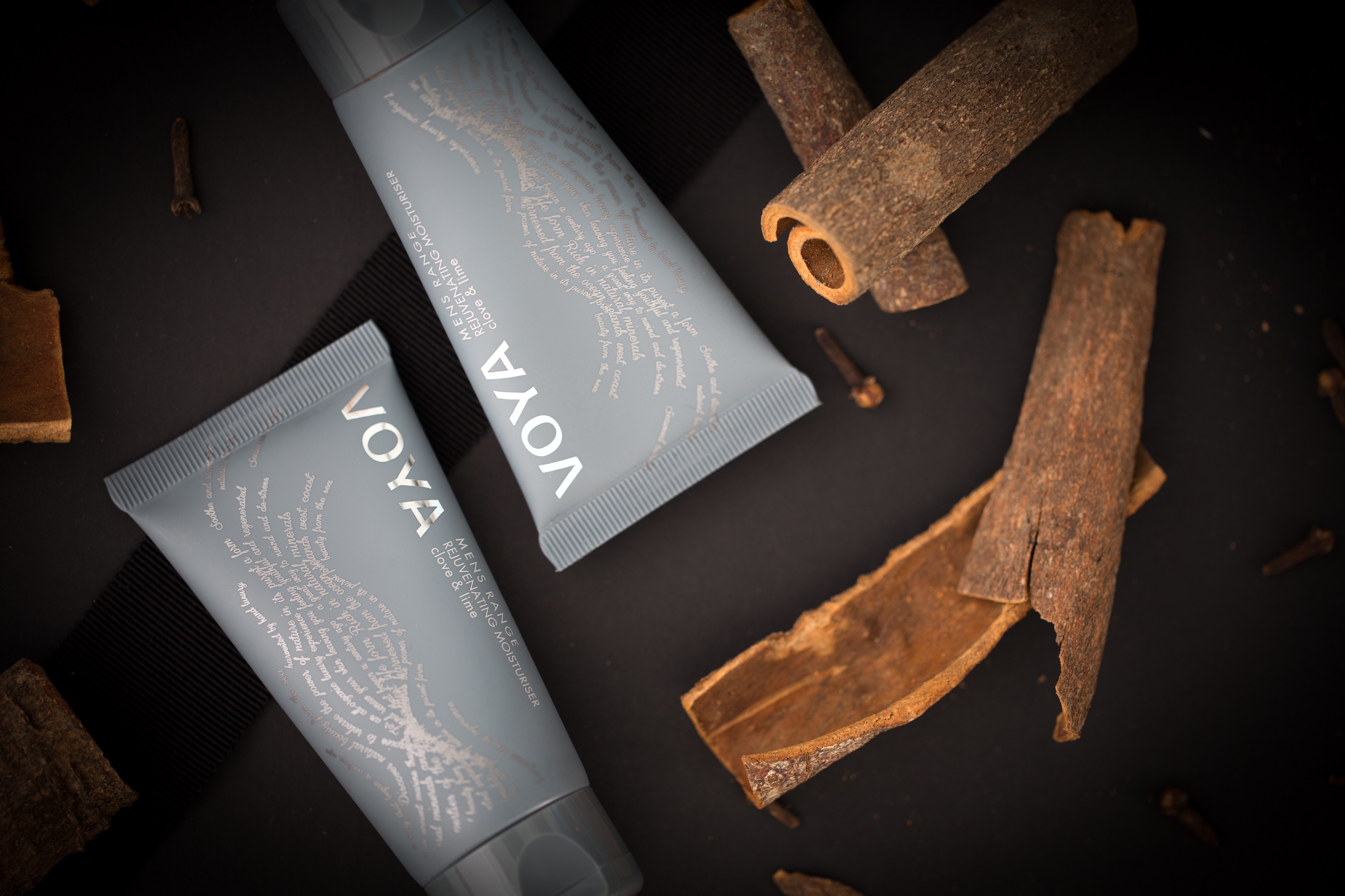 VOYA Man | Gaivinamasis drėkinamasis kremas