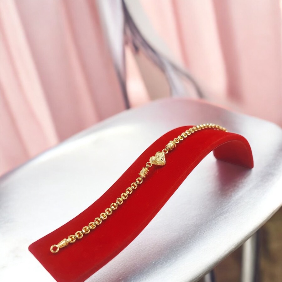 Gold Heart Chain Bracelet