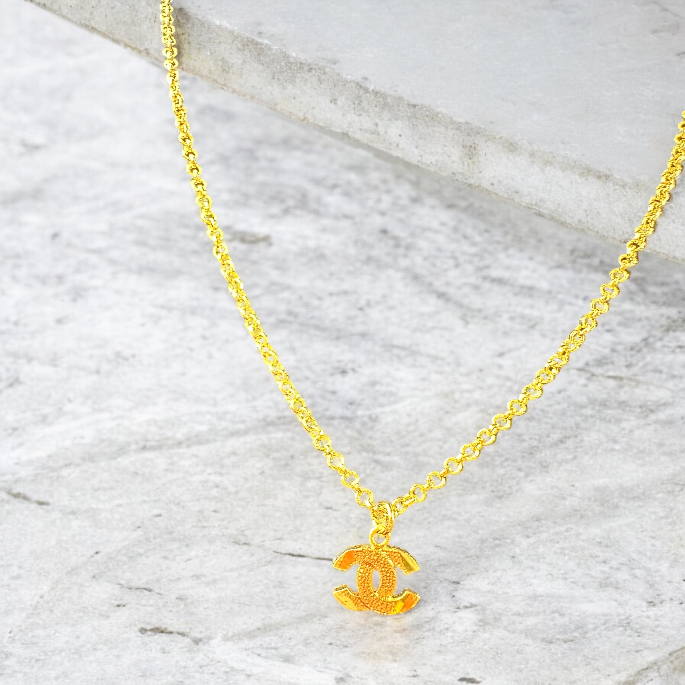 Gold Pendant Necklace