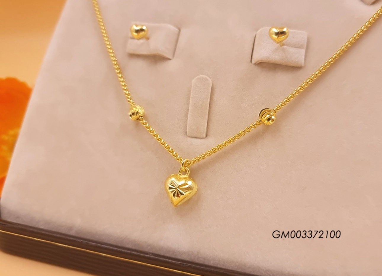 Gold Heart Pendant Necklace