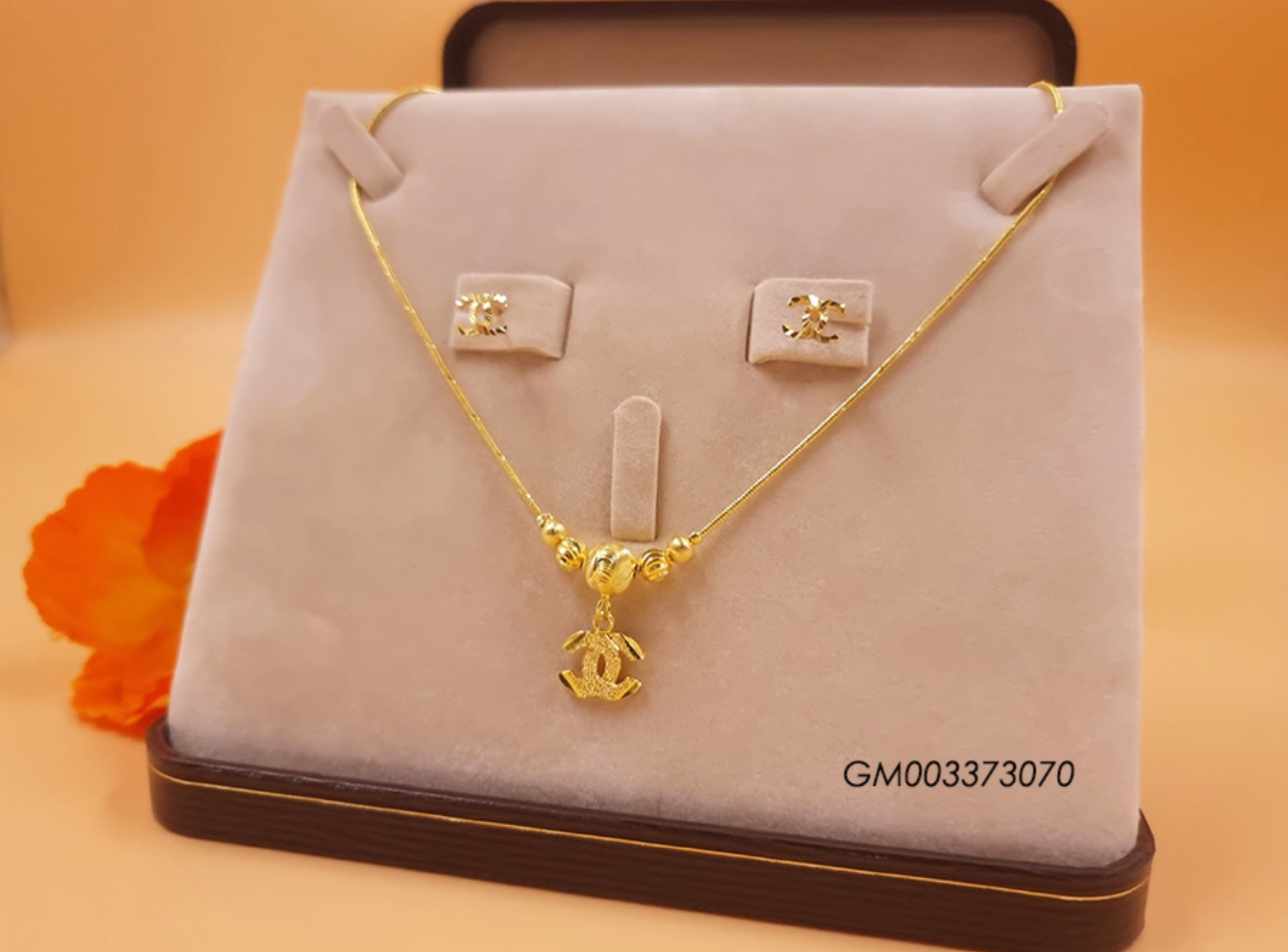 Gold Plated Necklace with Pendant