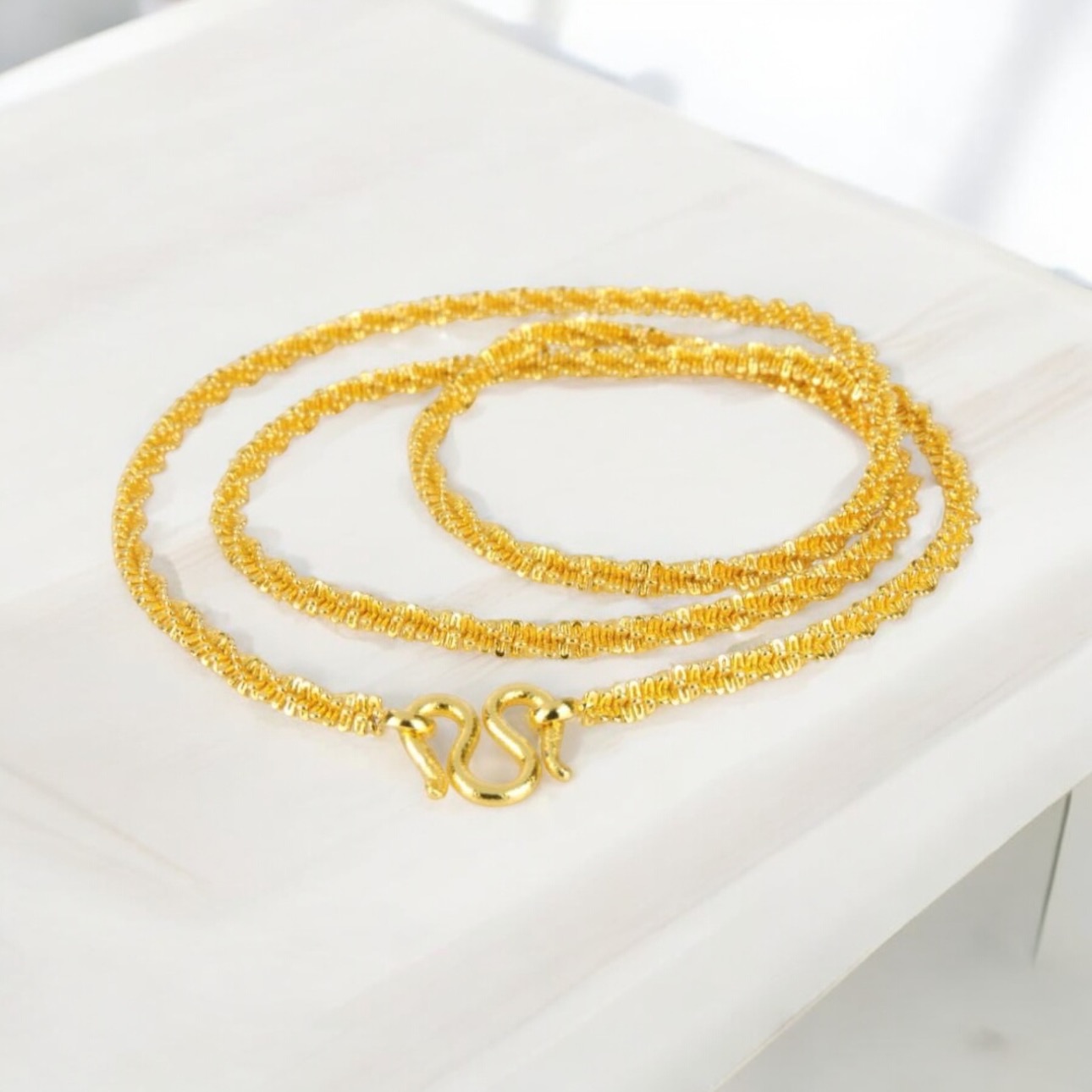 Garland-style Necklace