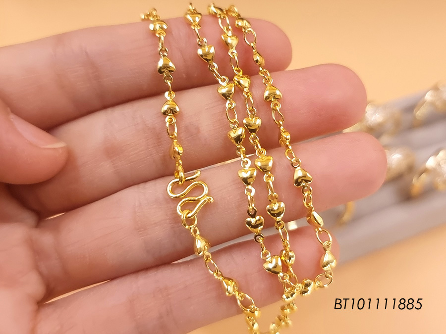 Gold Heart Chain Necklace